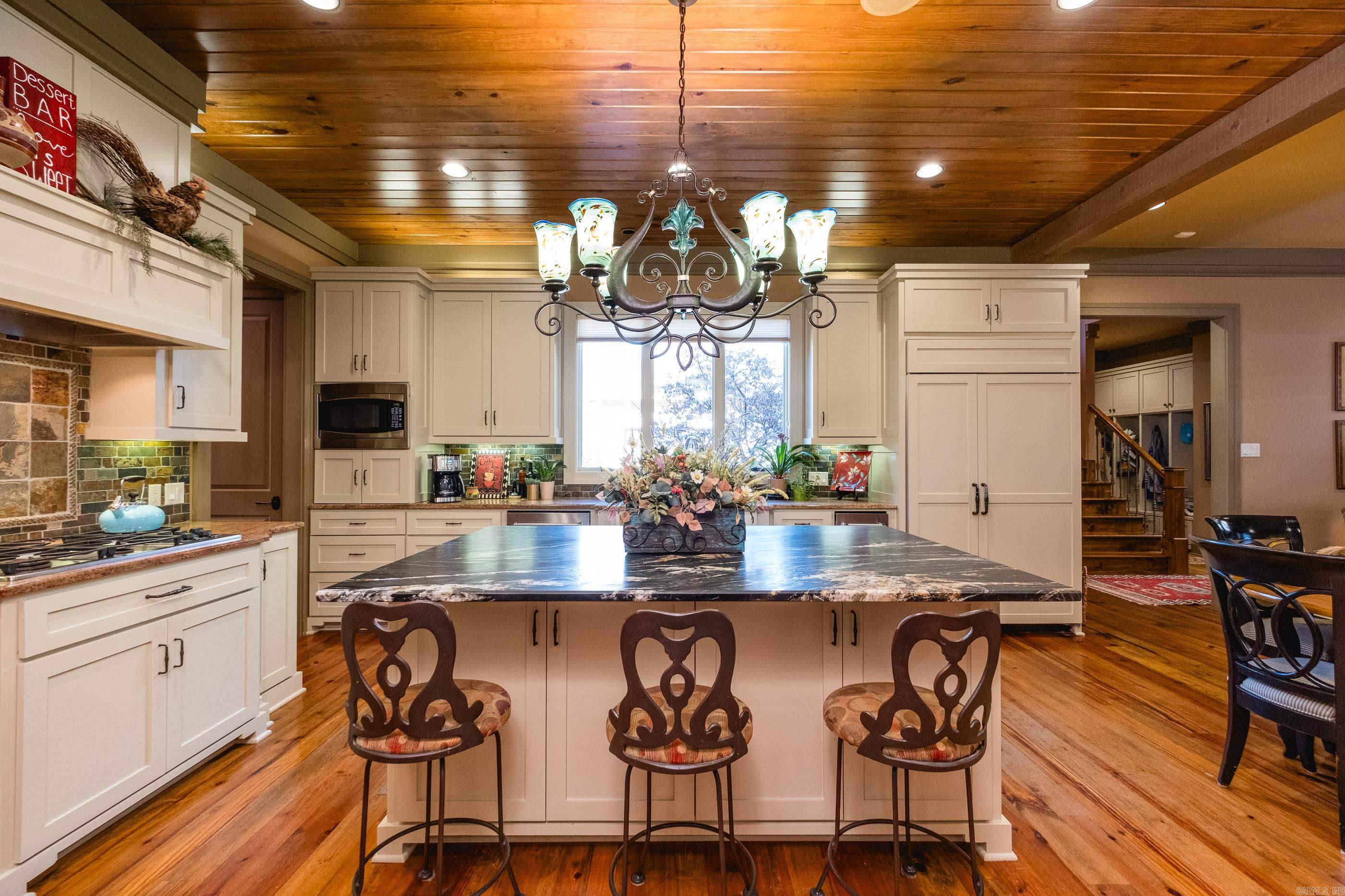 CHENAL DOWNS - Residential