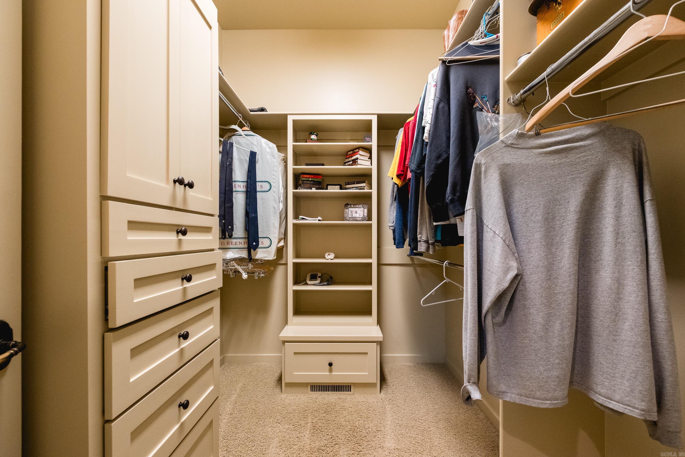 CHENAL DOWNS - Residential