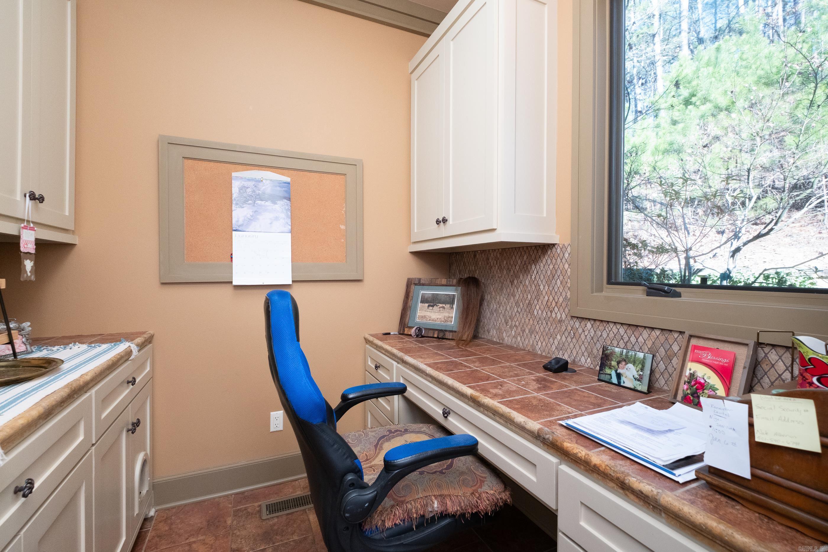 CHENAL DOWNS - Residential