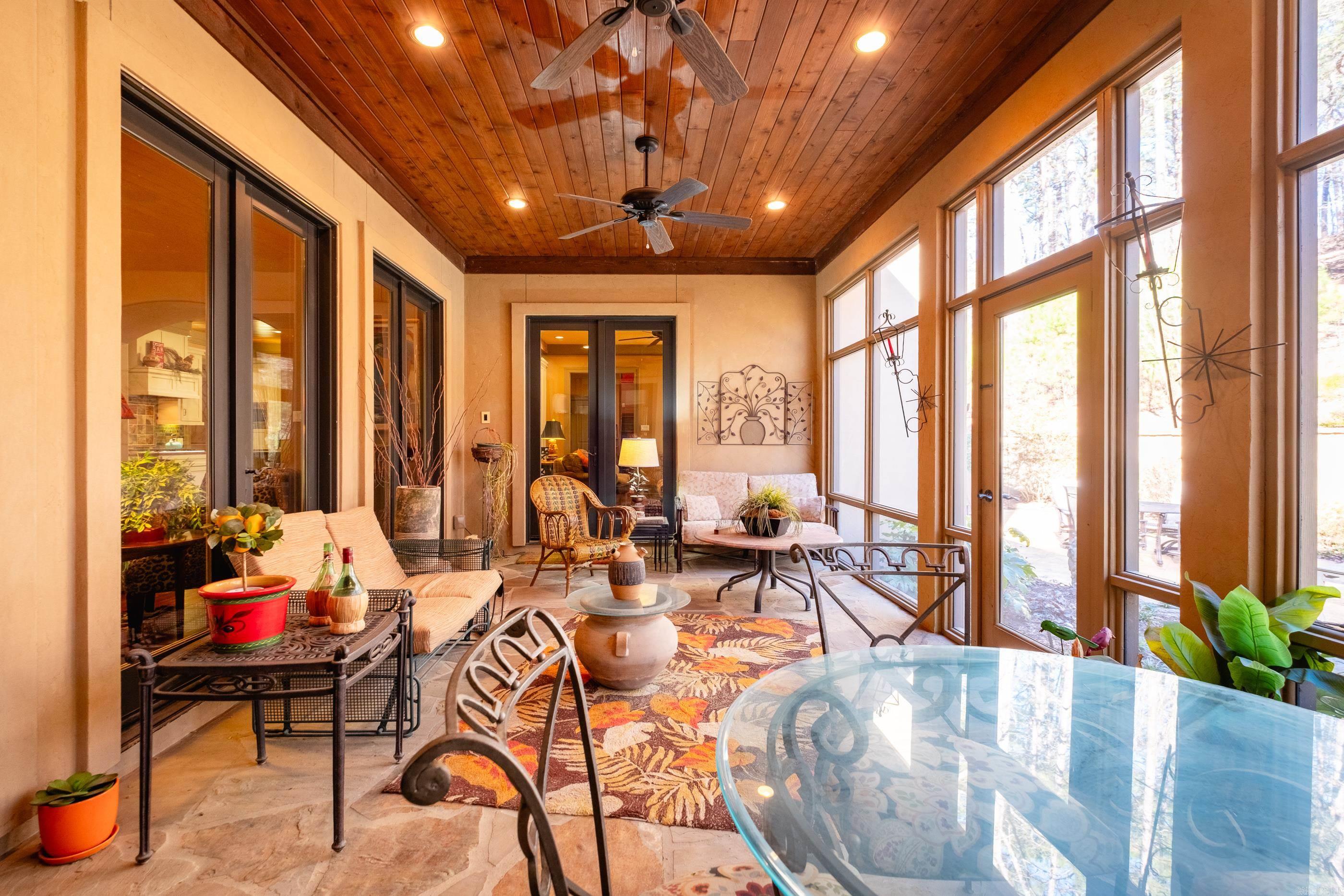 CHENAL DOWNS - Residential