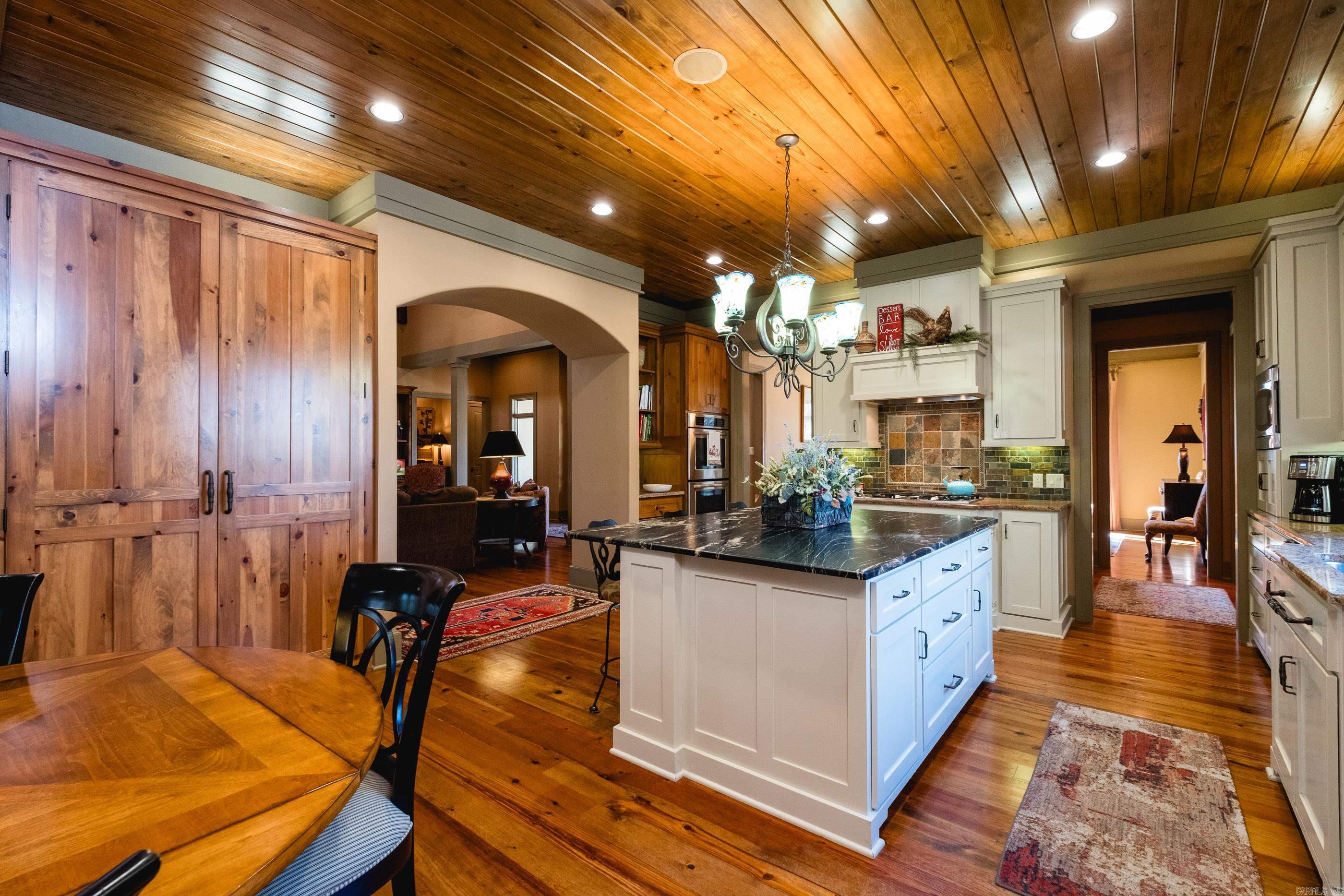 CHENAL DOWNS - Residential