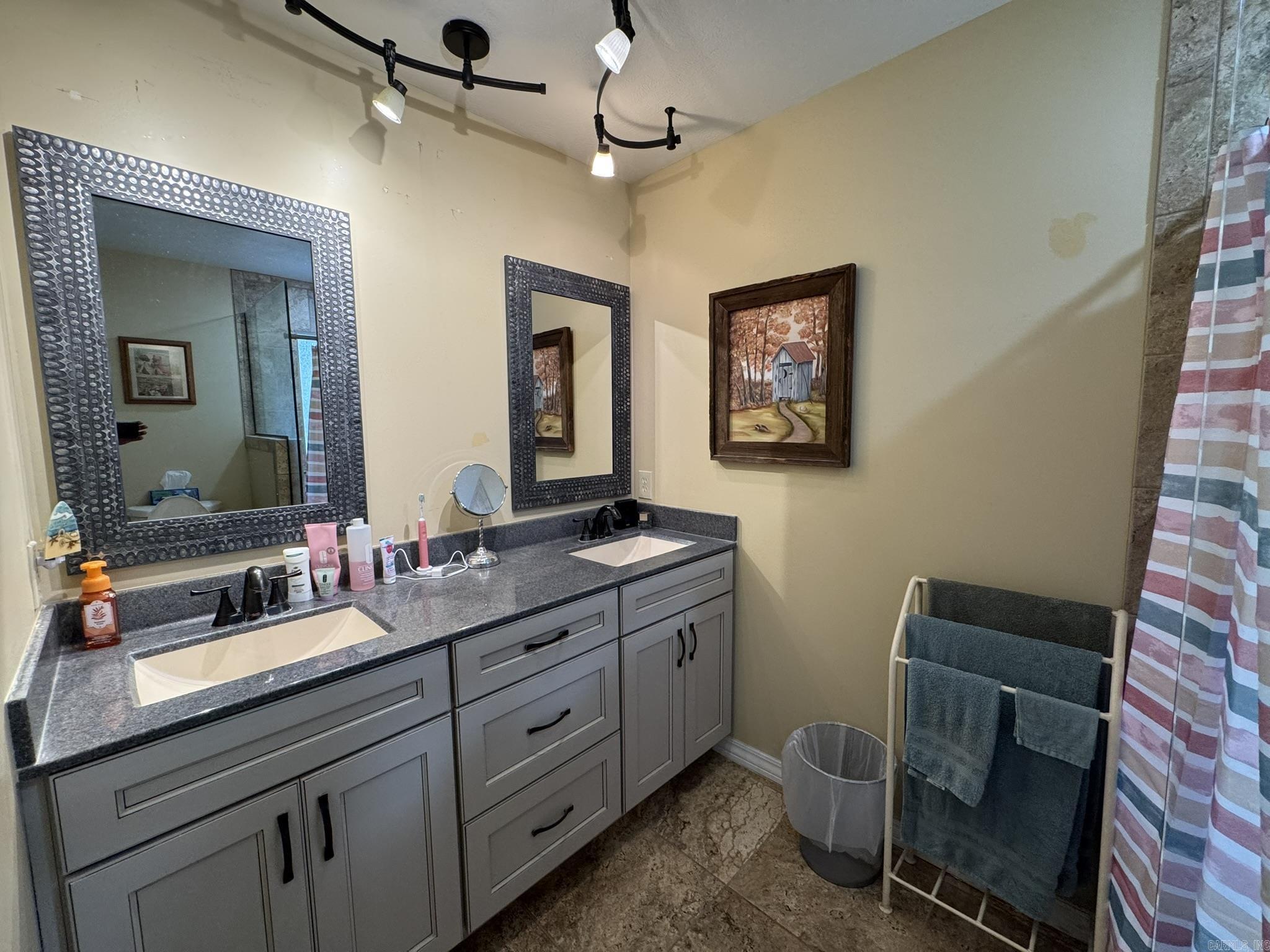 SOUTHERN MEADOWS ADD - Residential