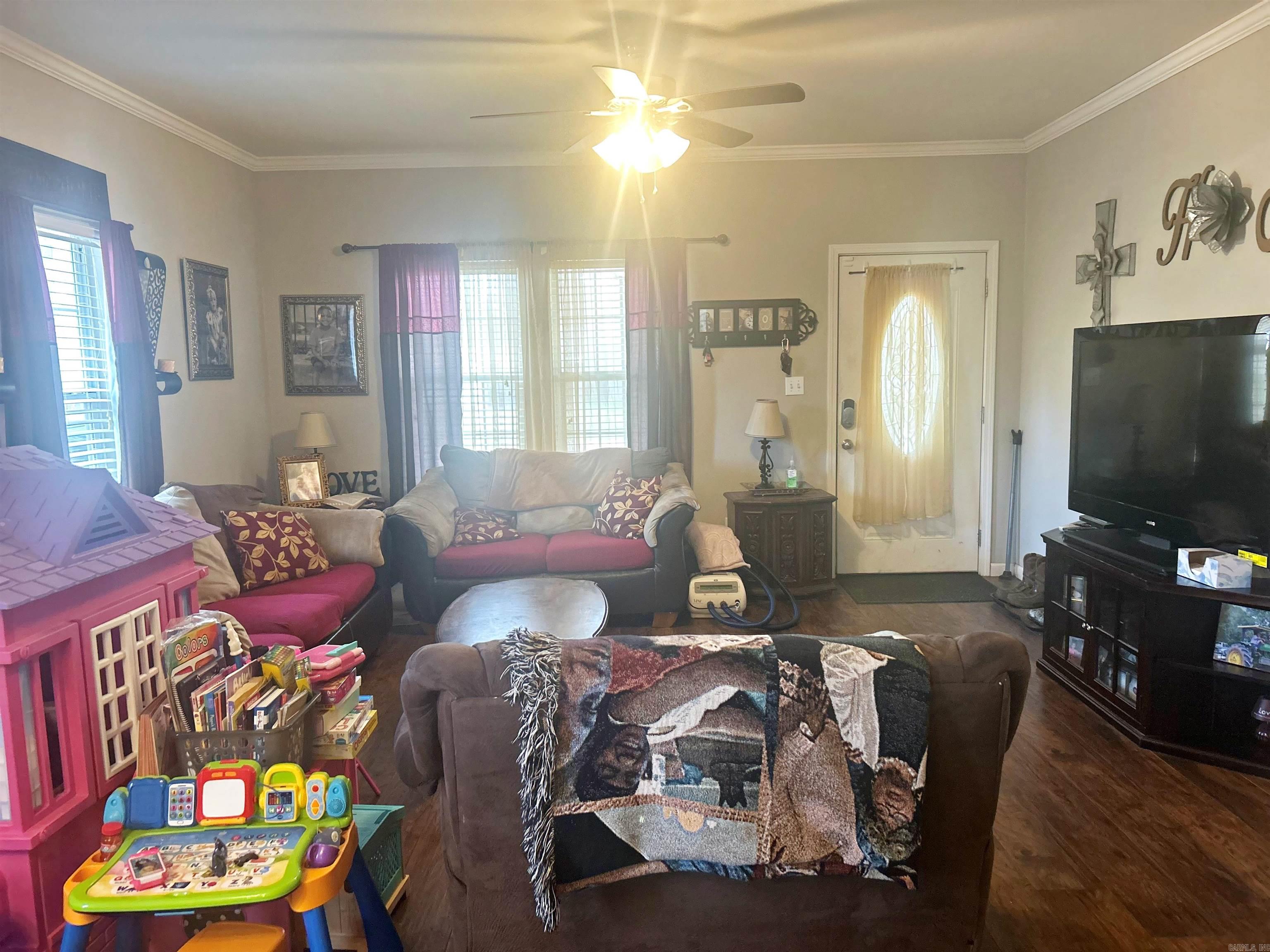 CRESCENT HEIGHTS ADDN - Residential