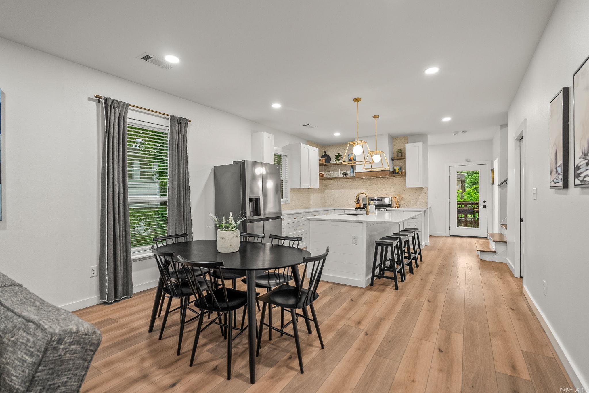 ADAMS HOWARD - Residential