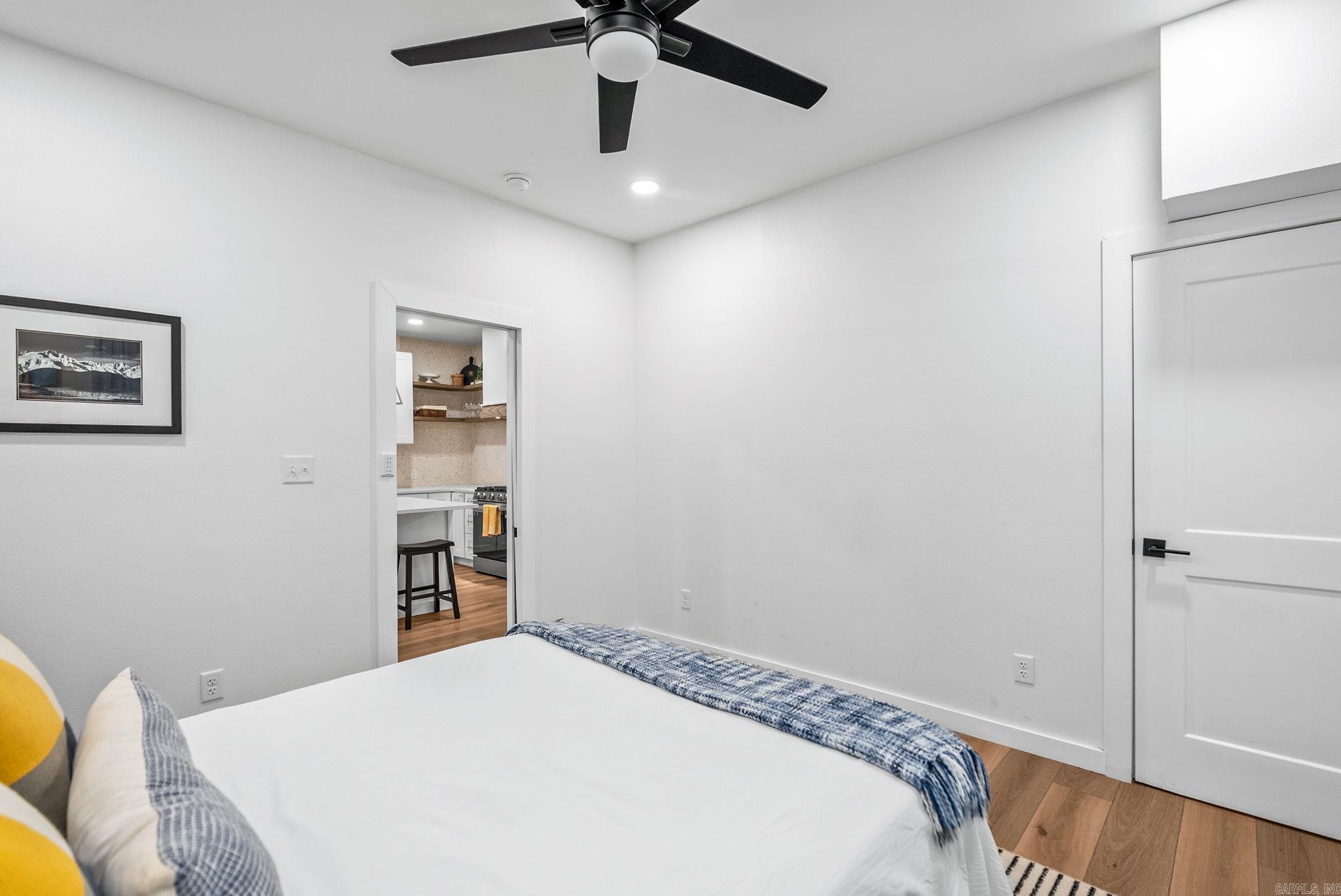 ADAMS HOWARD - Residential