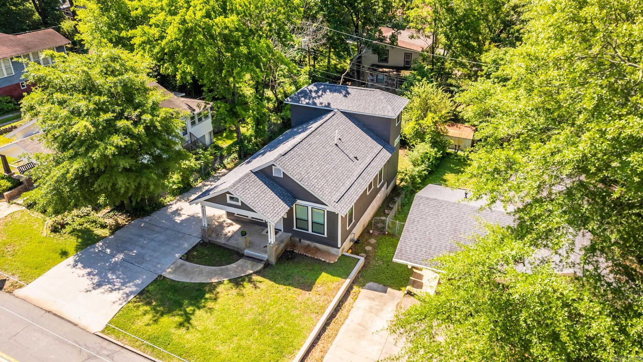 ADAMS HOWARD - Residential