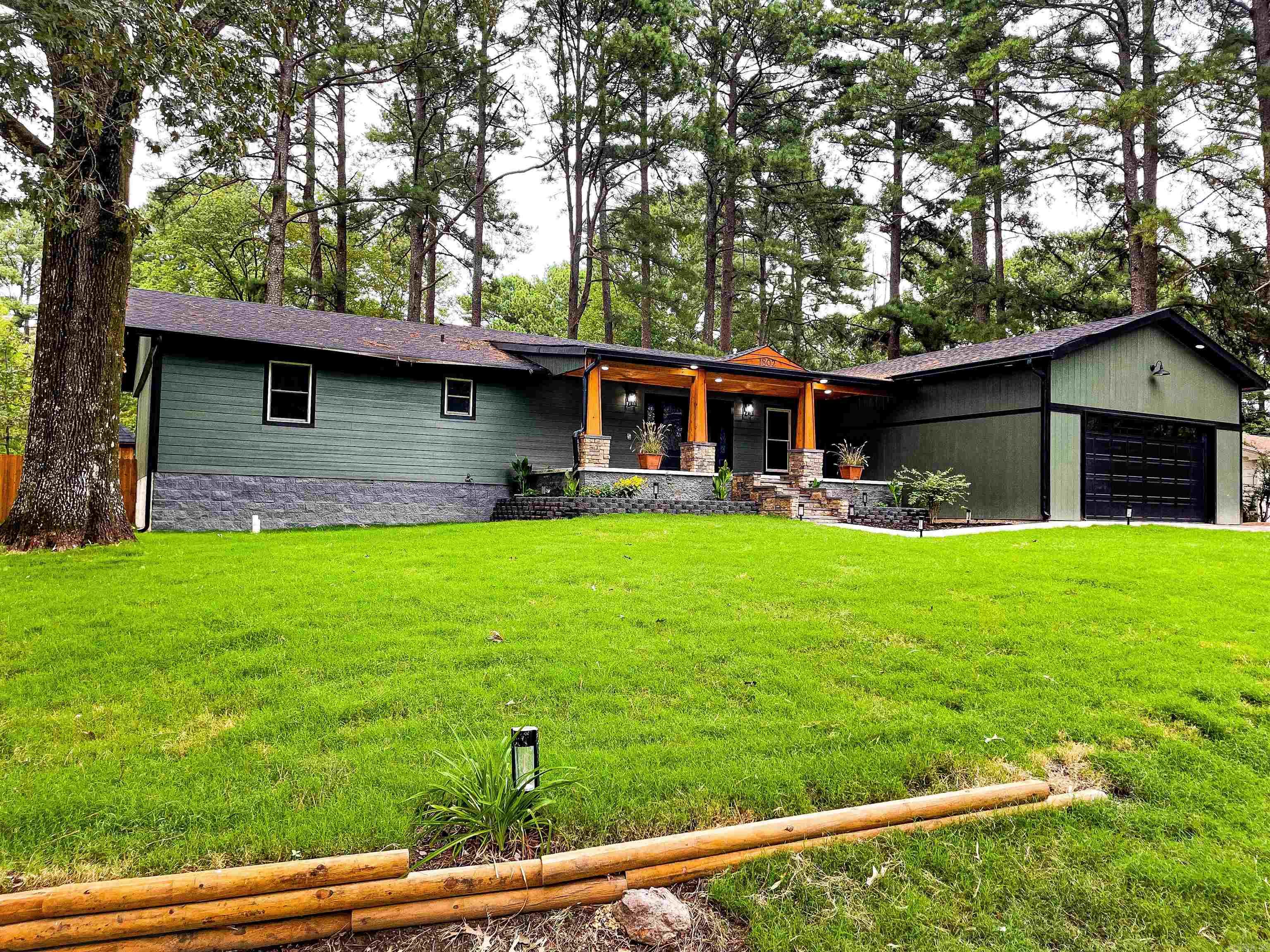 PINECROFT - Residential