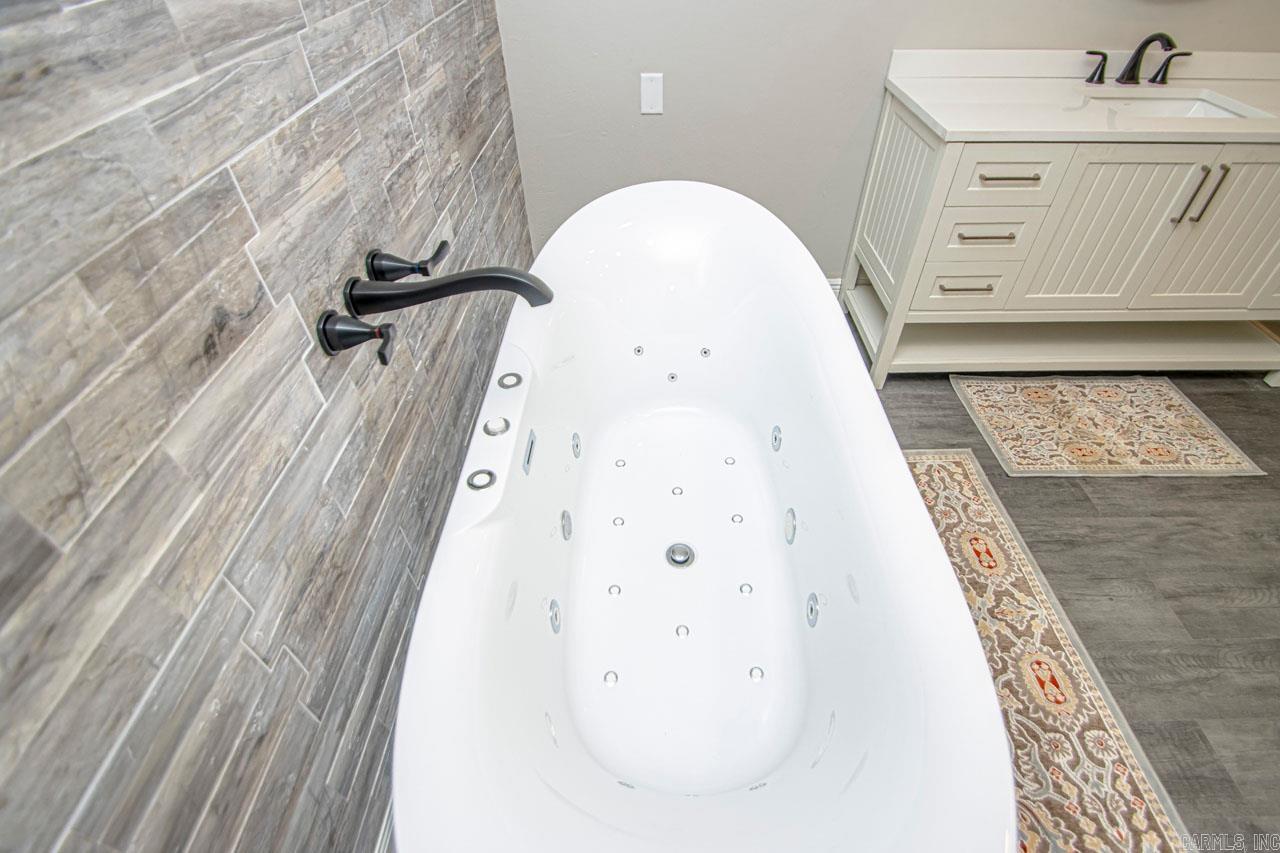 PINECROFT - Residential