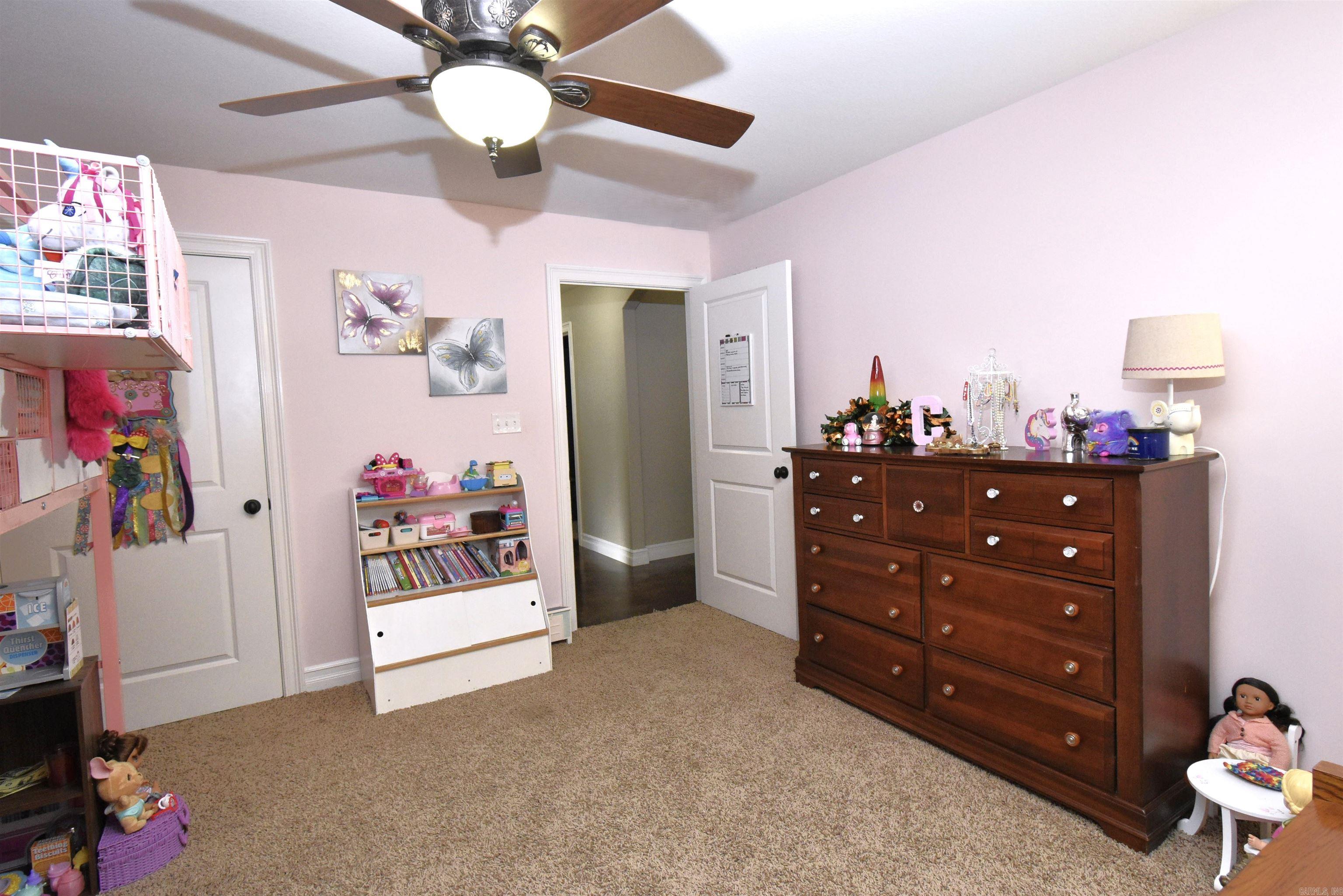 CARRIAGE HILL - Residential