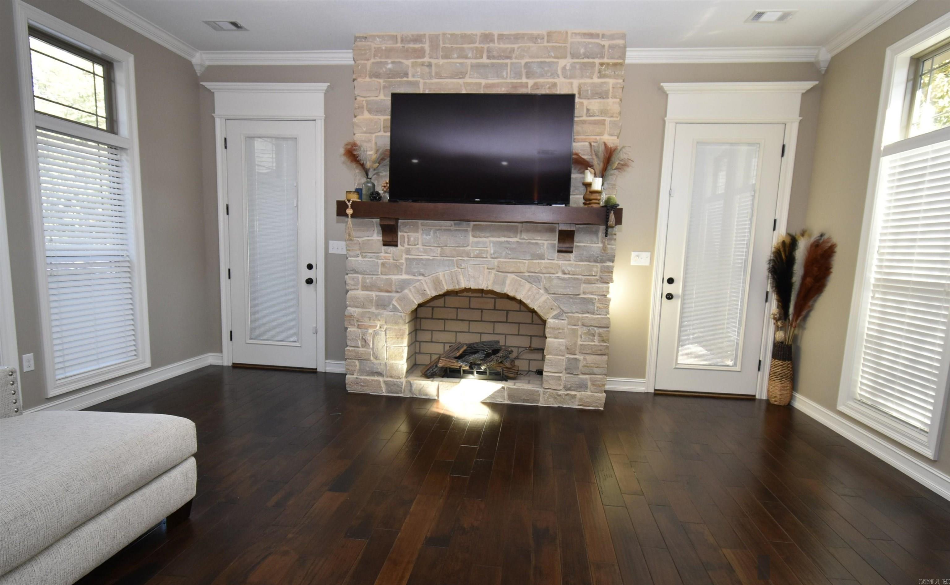 CARRIAGE HILL - Residential