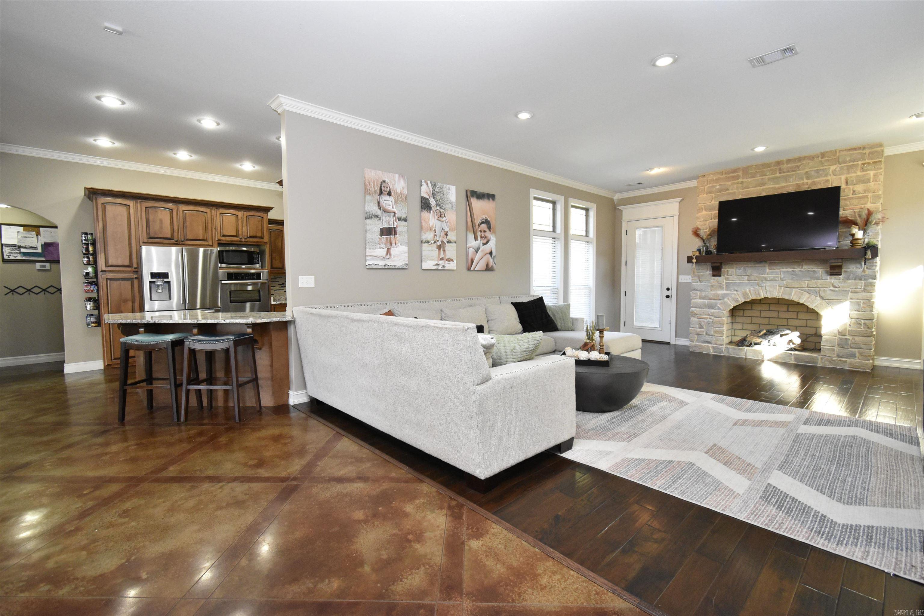 CARRIAGE HILL - Residential