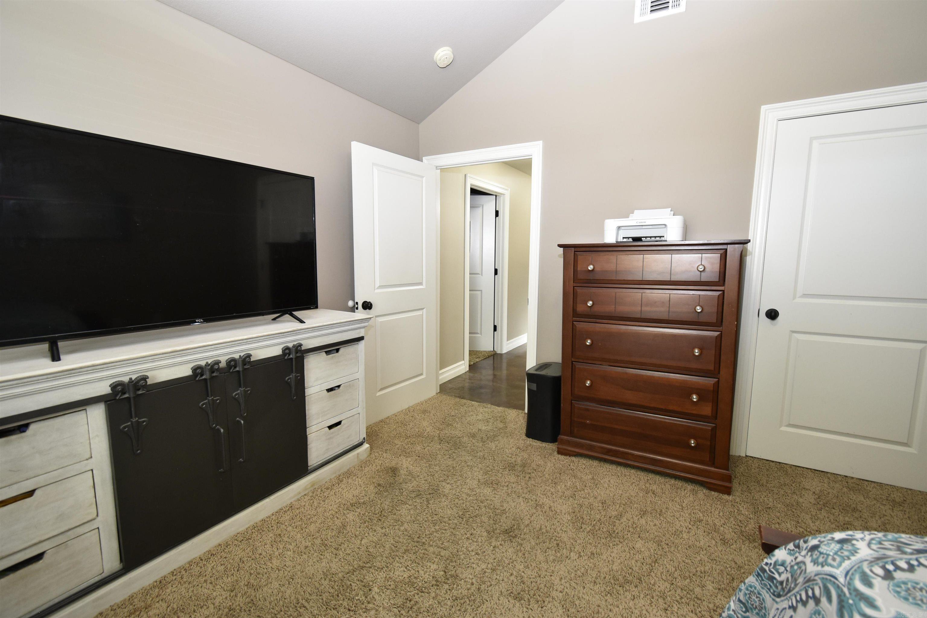 CARRIAGE HILL - Residential