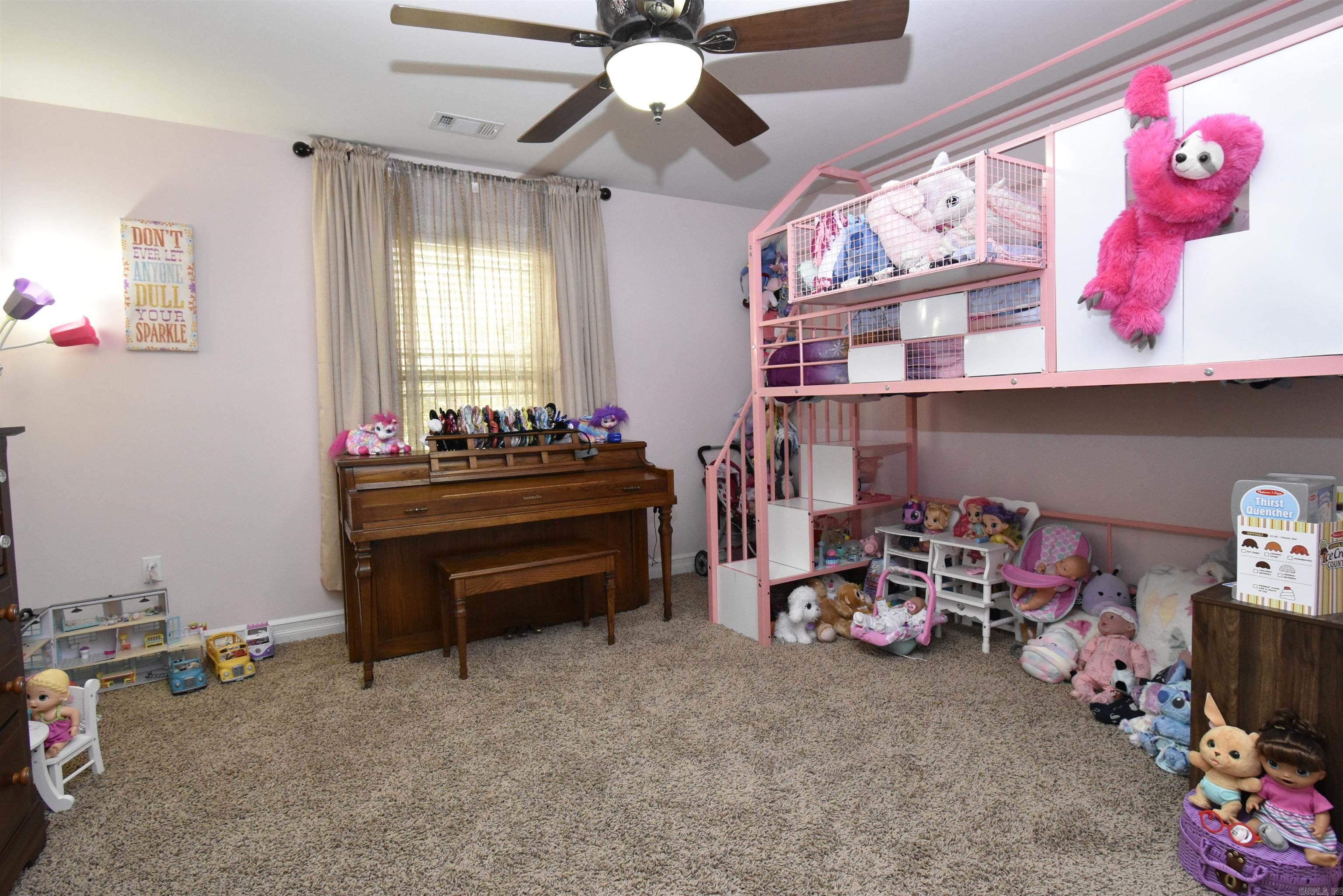 CARRIAGE HILL - Residential