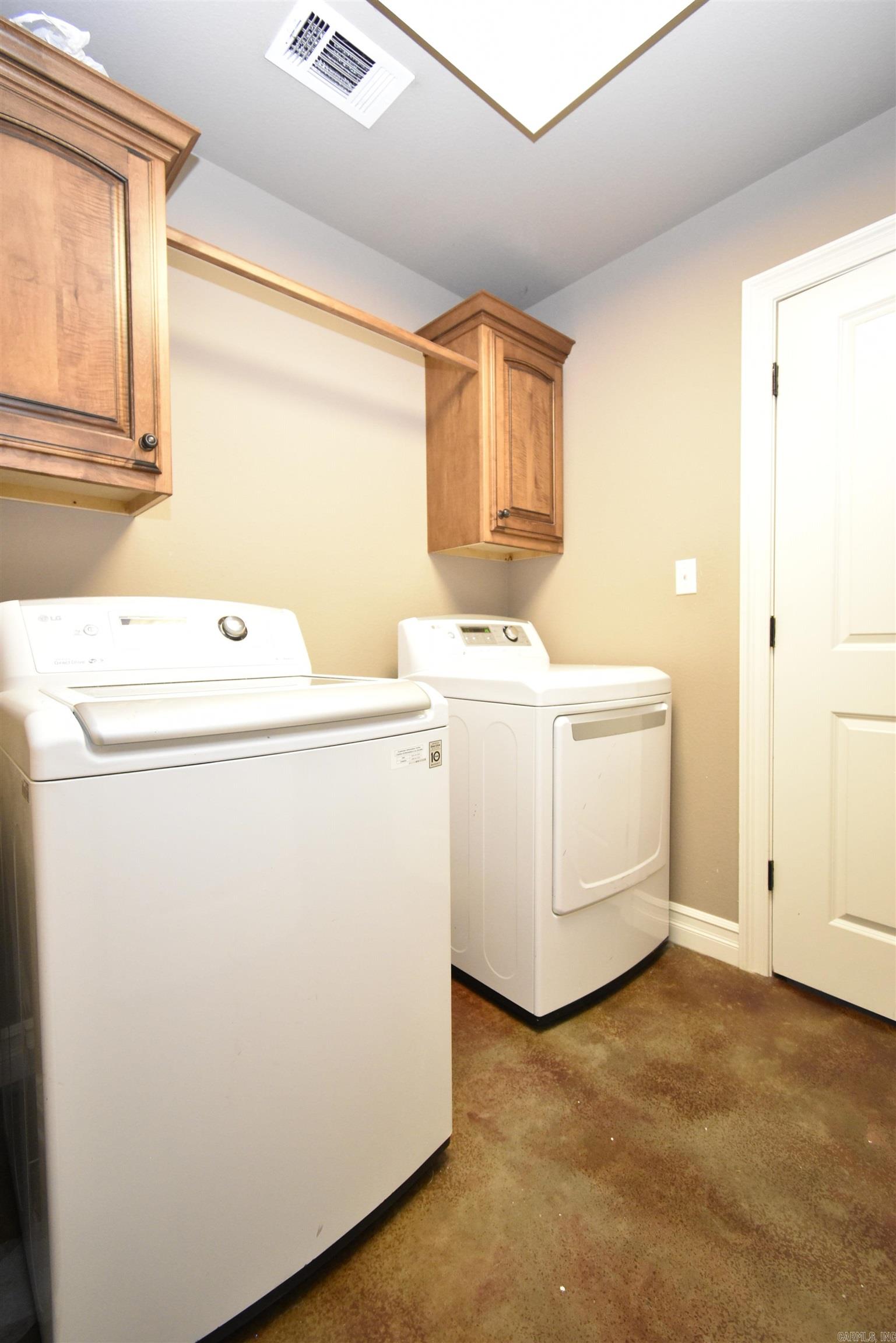 CARRIAGE HILL - Residential