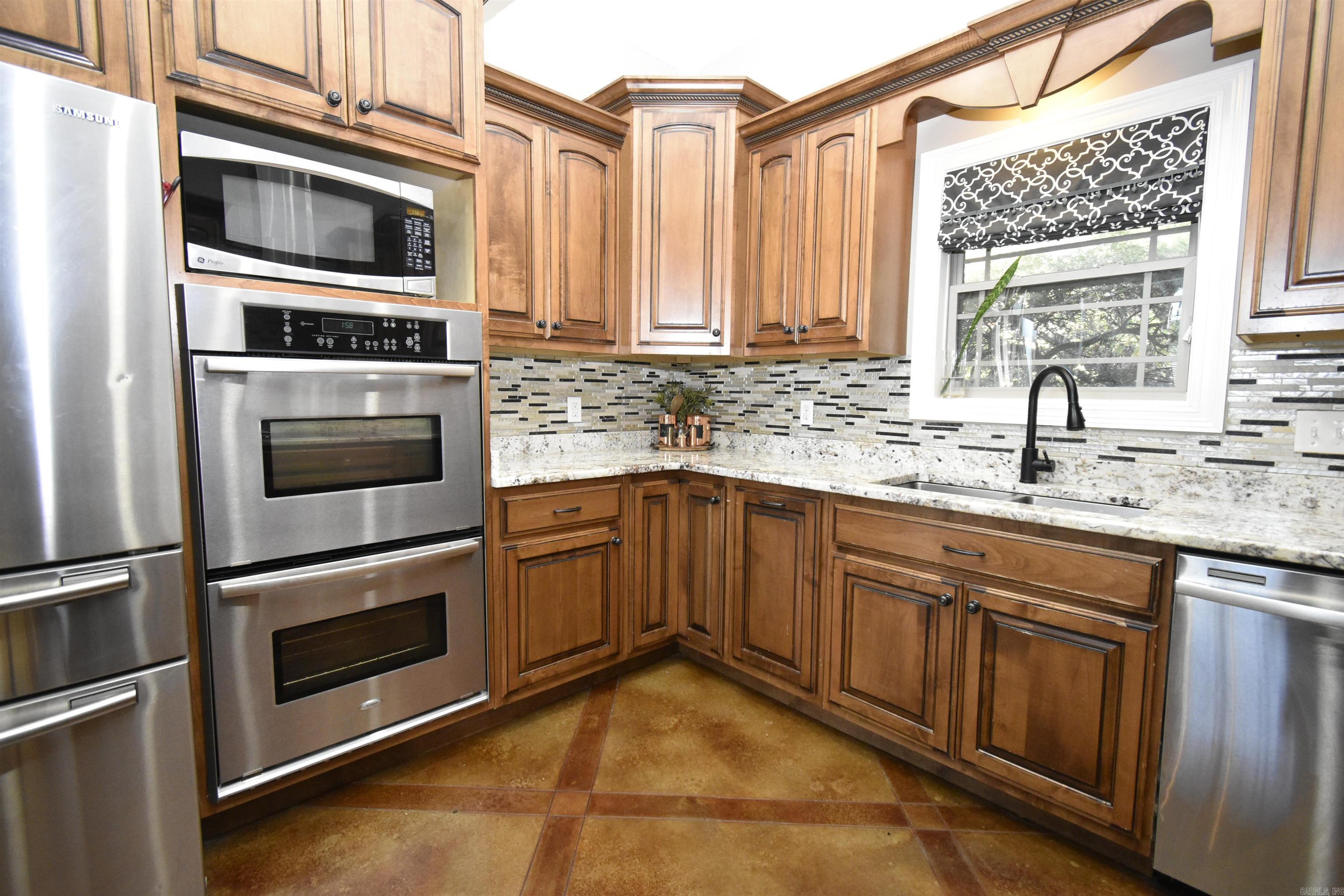 CARRIAGE HILL - Residential