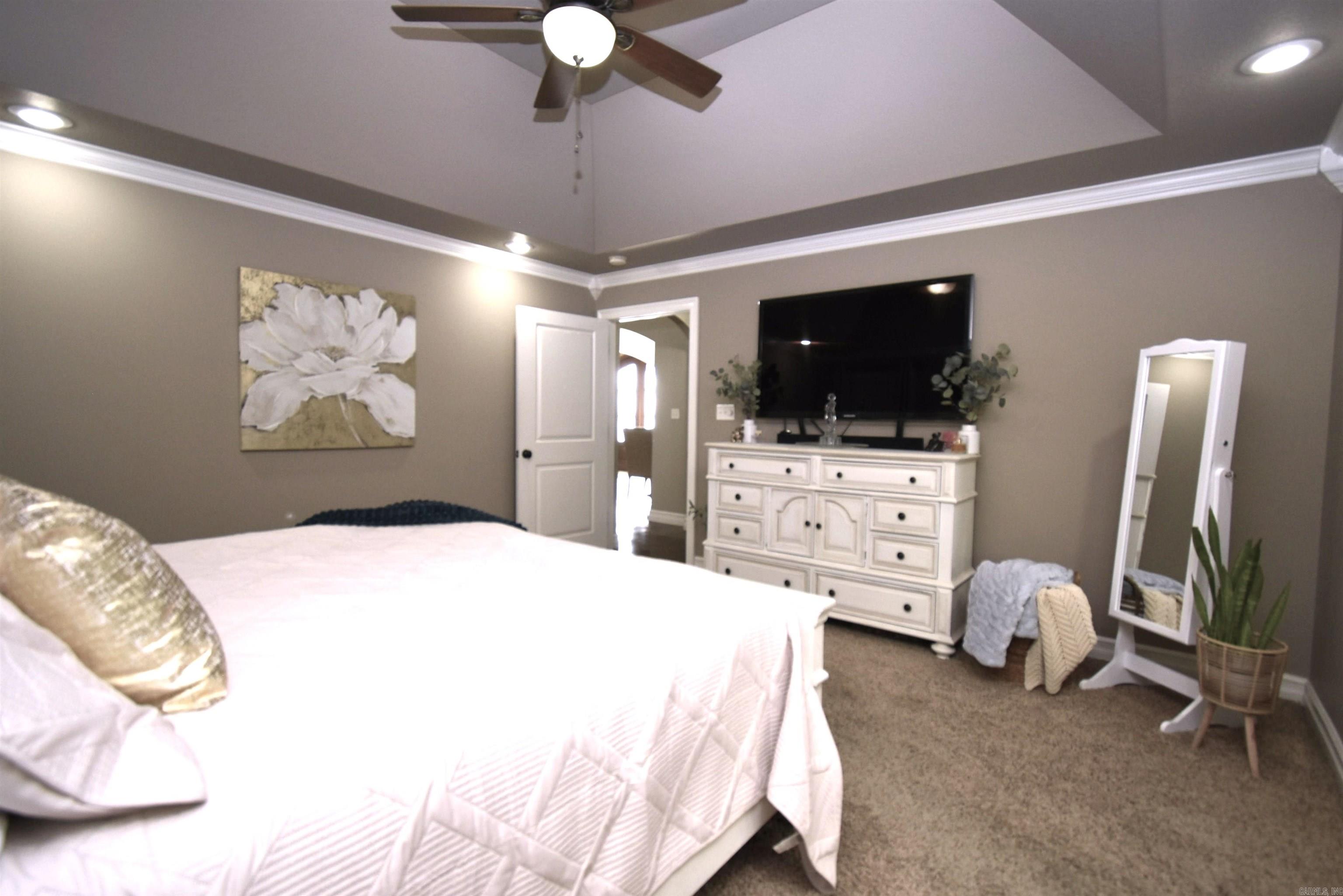 CARRIAGE HILL - Residential