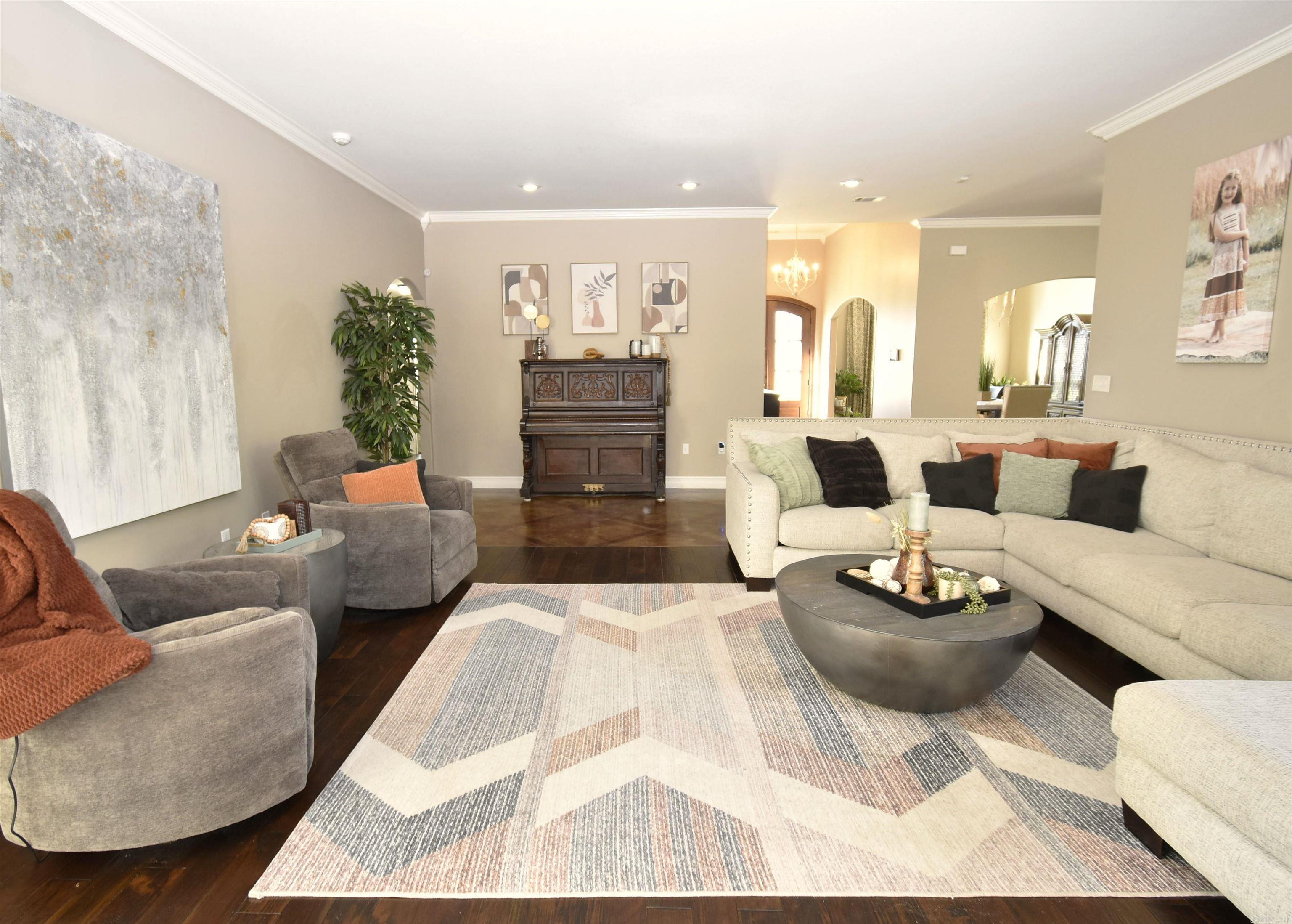 CARRIAGE HILL - Residential