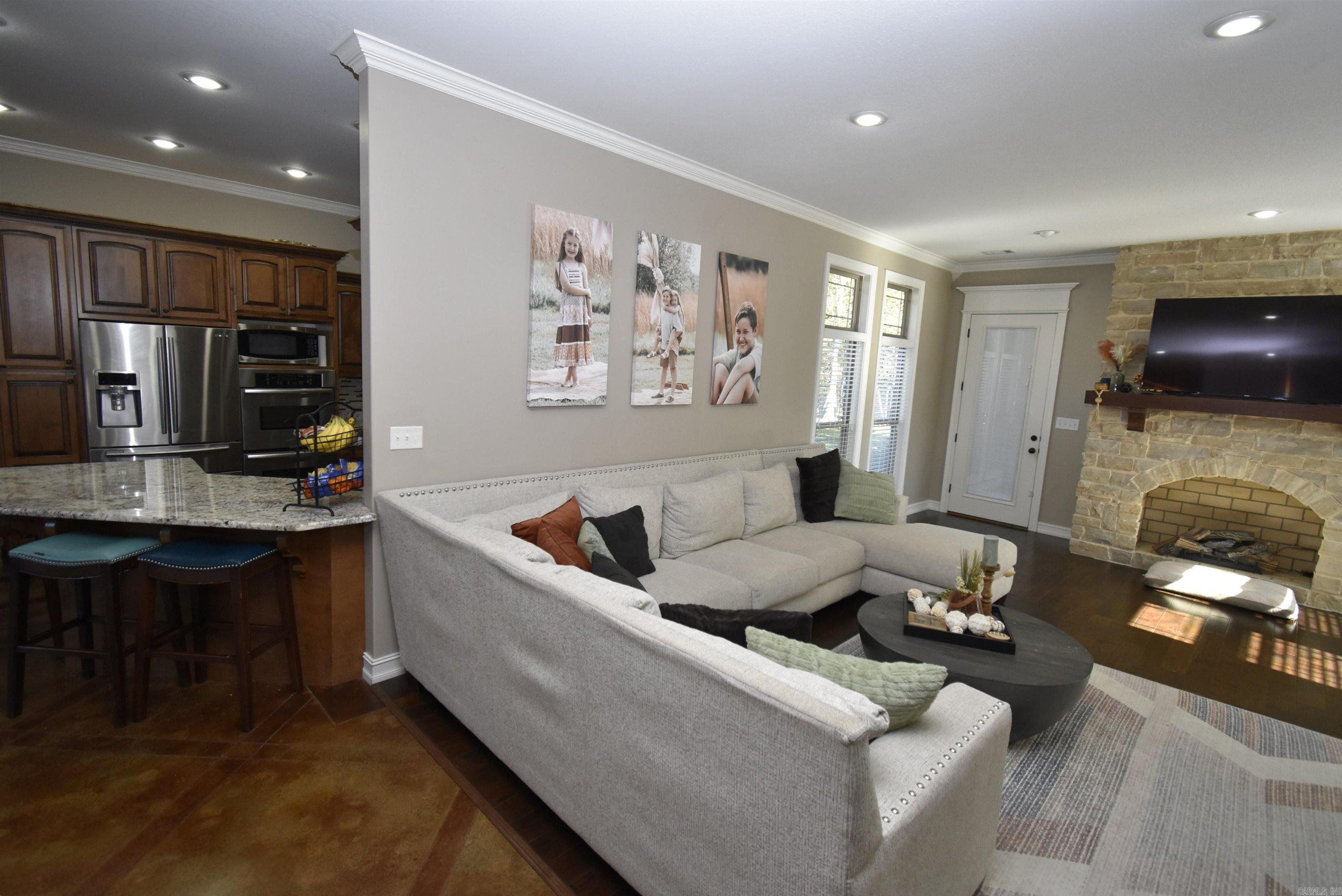 CARRIAGE HILL - Residential