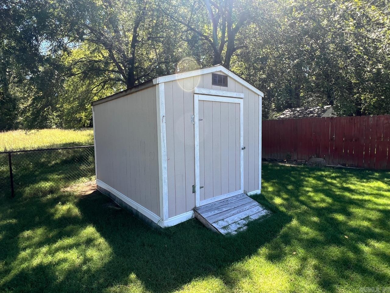 KINGS CROSSING - Residential