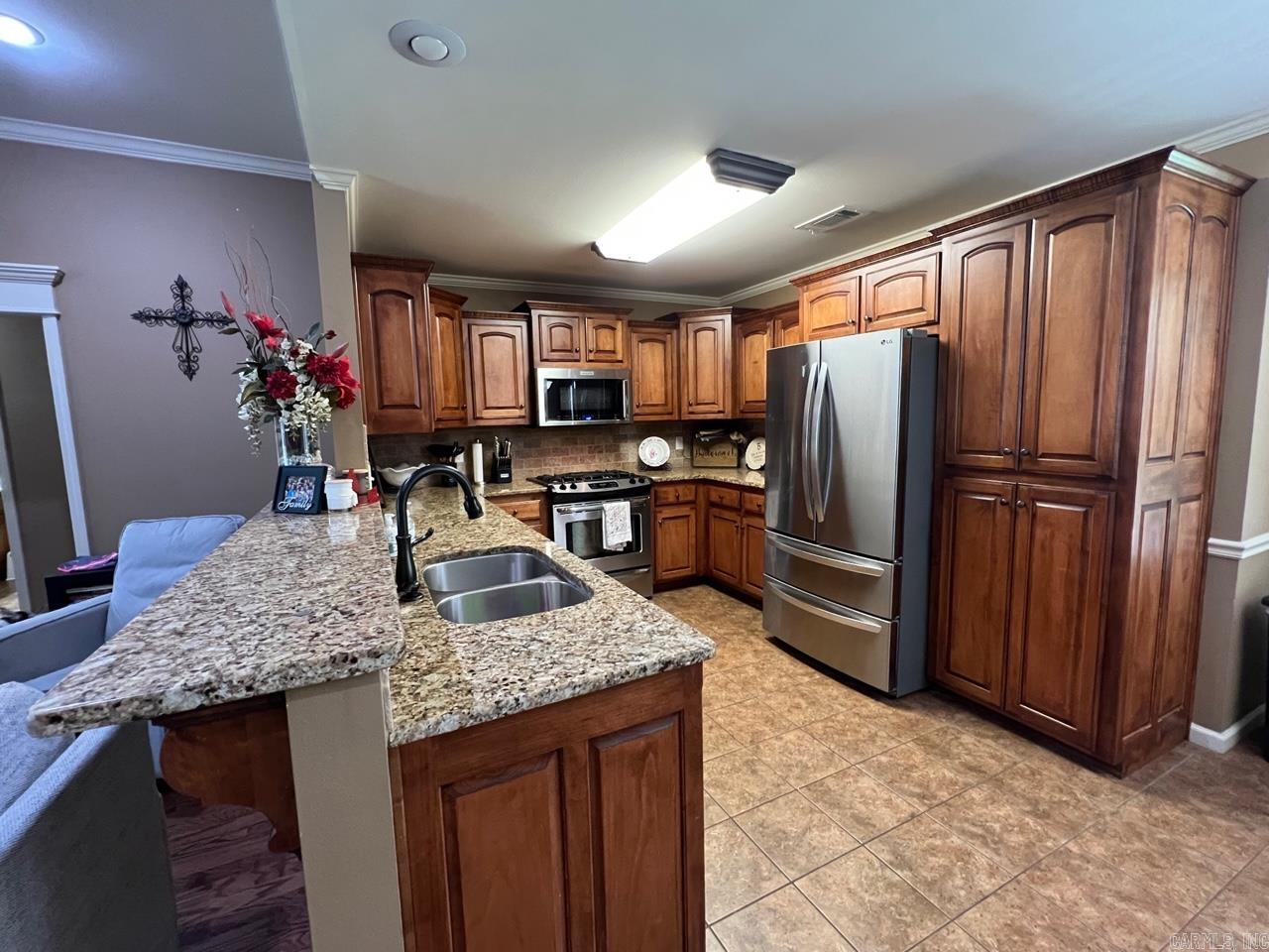 KINGS CROSSING - Residential