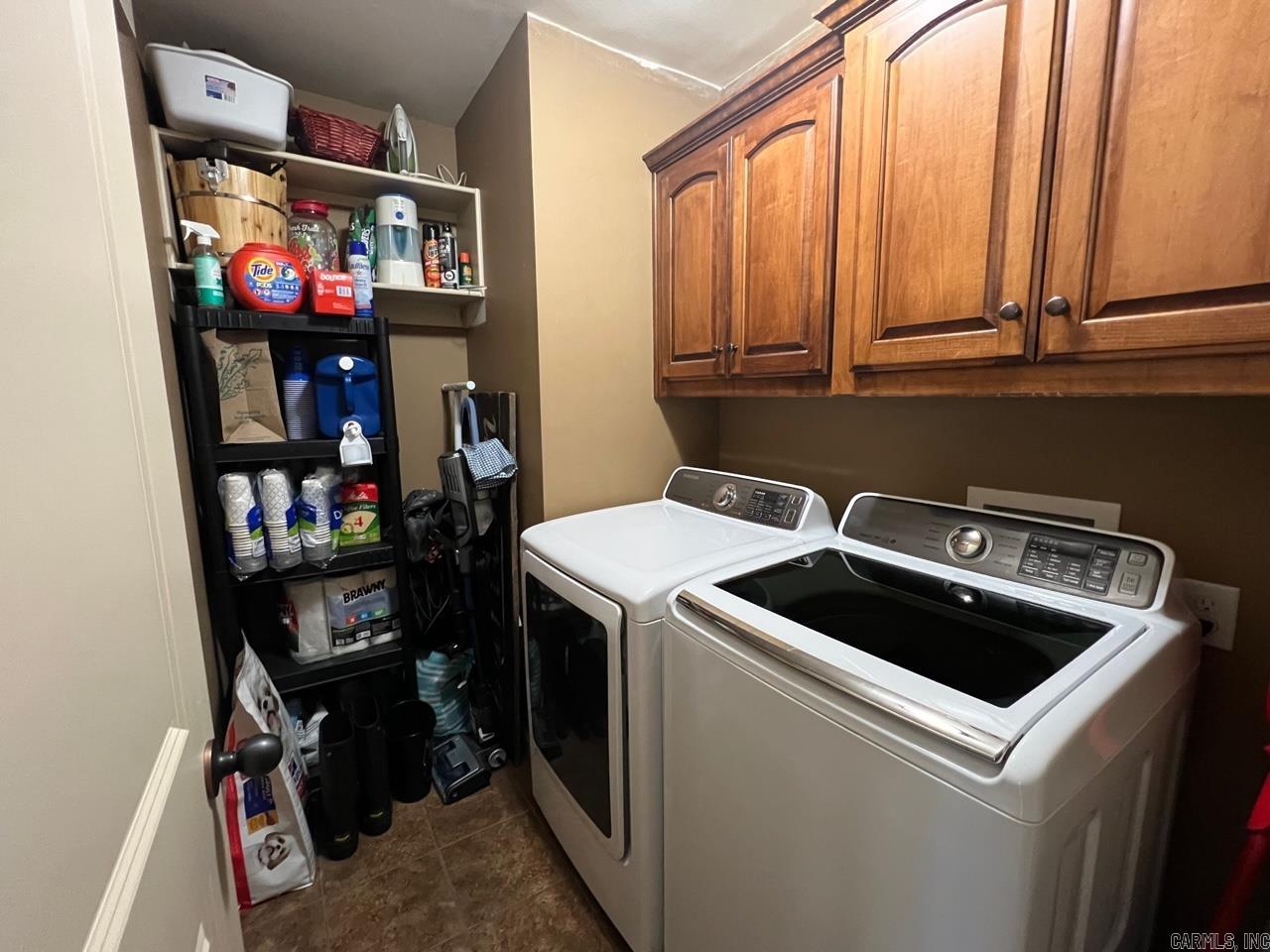 KINGS CROSSING - Residential