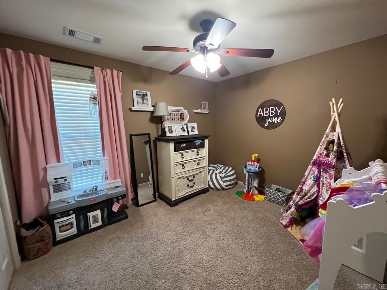 KINGS CROSSING - Residential