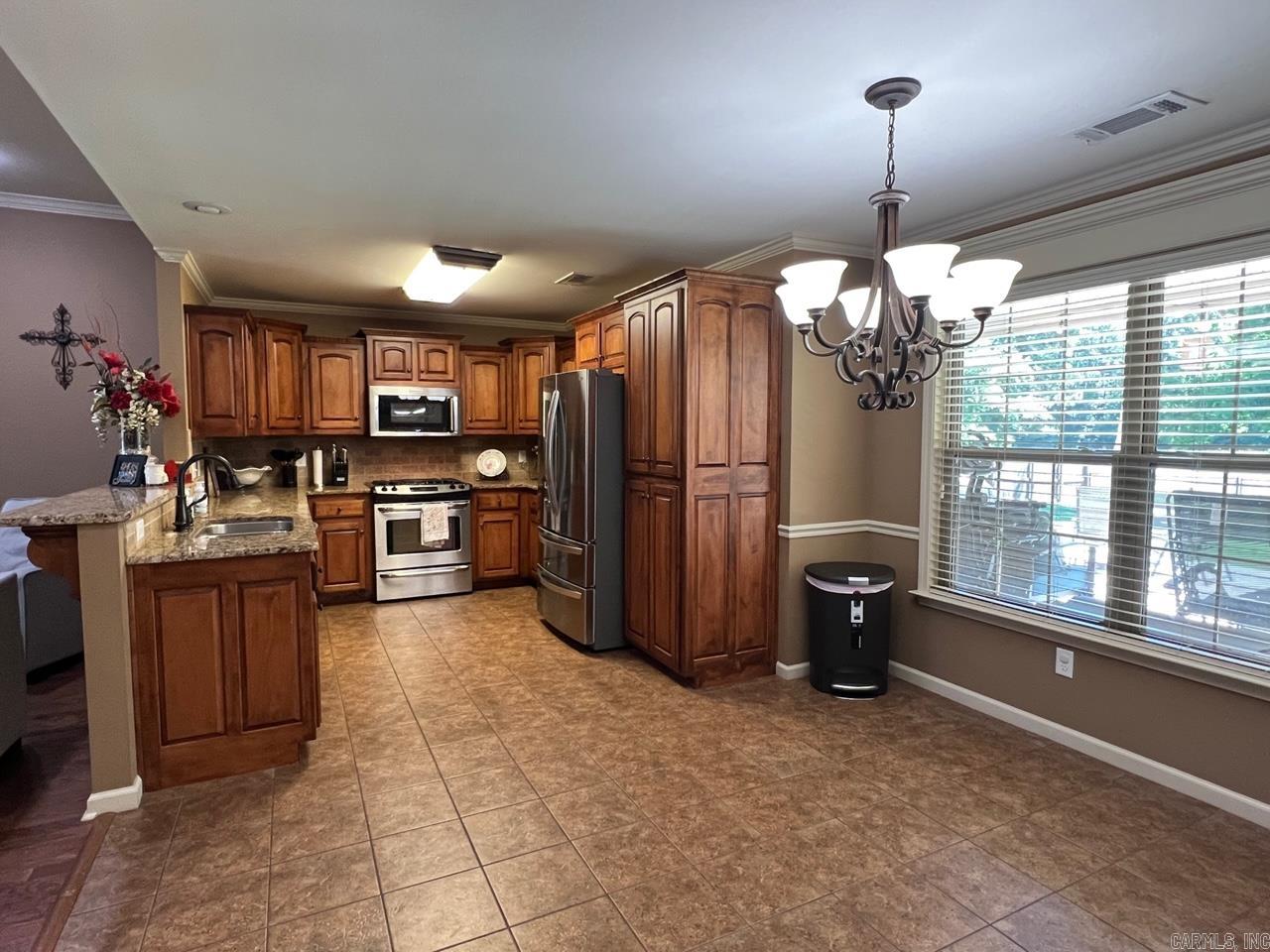 KINGS CROSSING - Residential