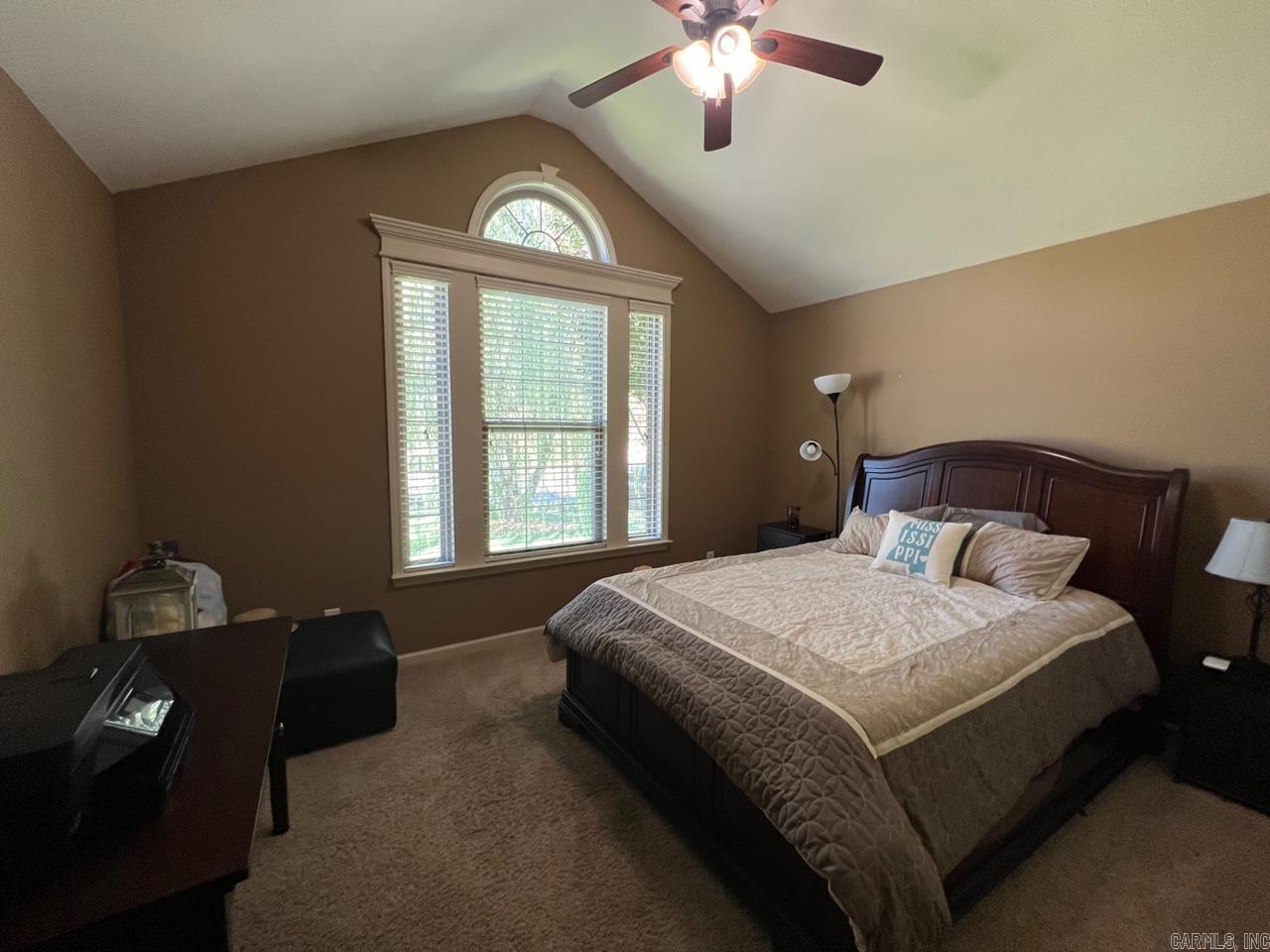 KINGS CROSSING - Residential