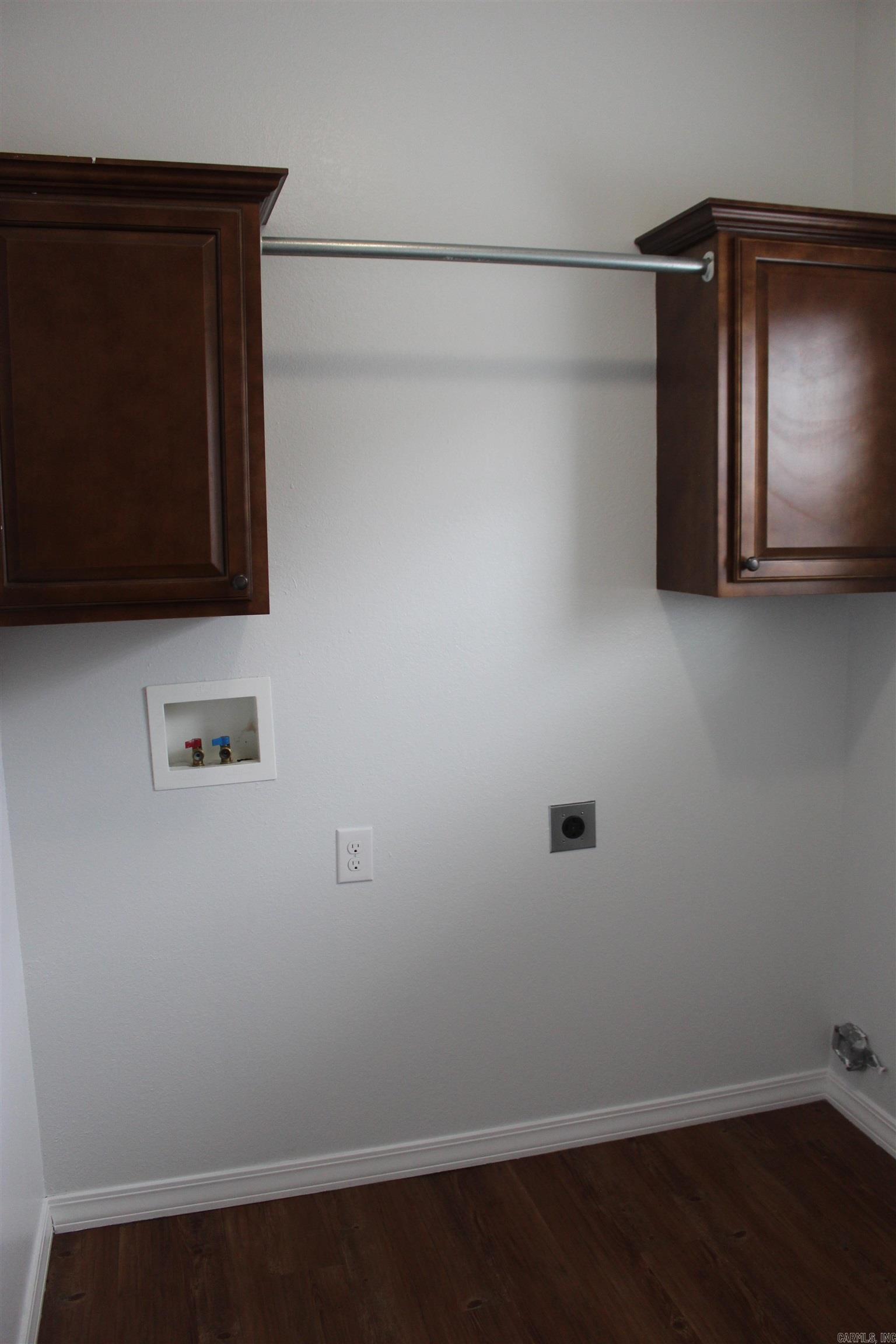 ASHBROOK ESTATES - Residential