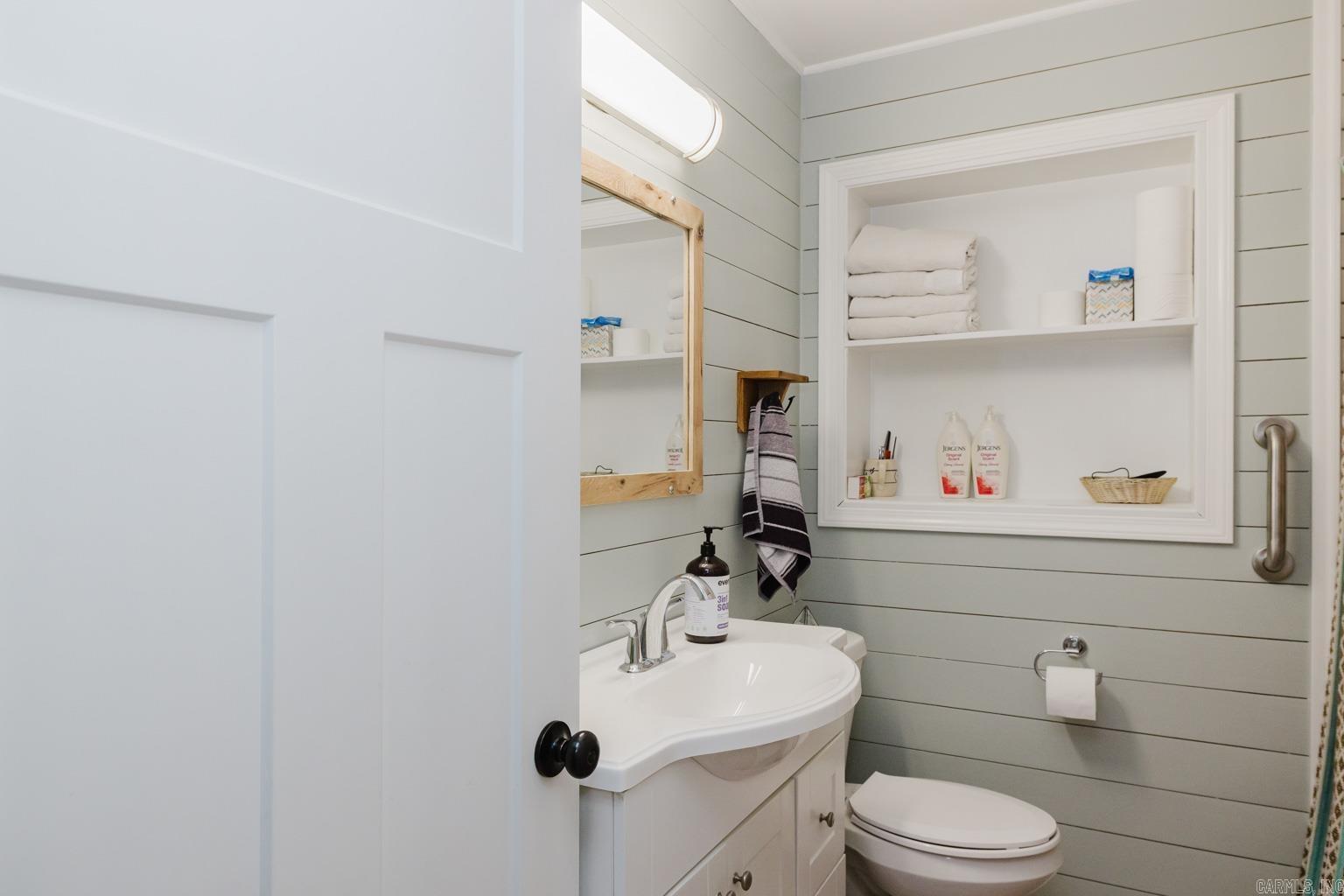 BROADMOOR ADDN - Residential