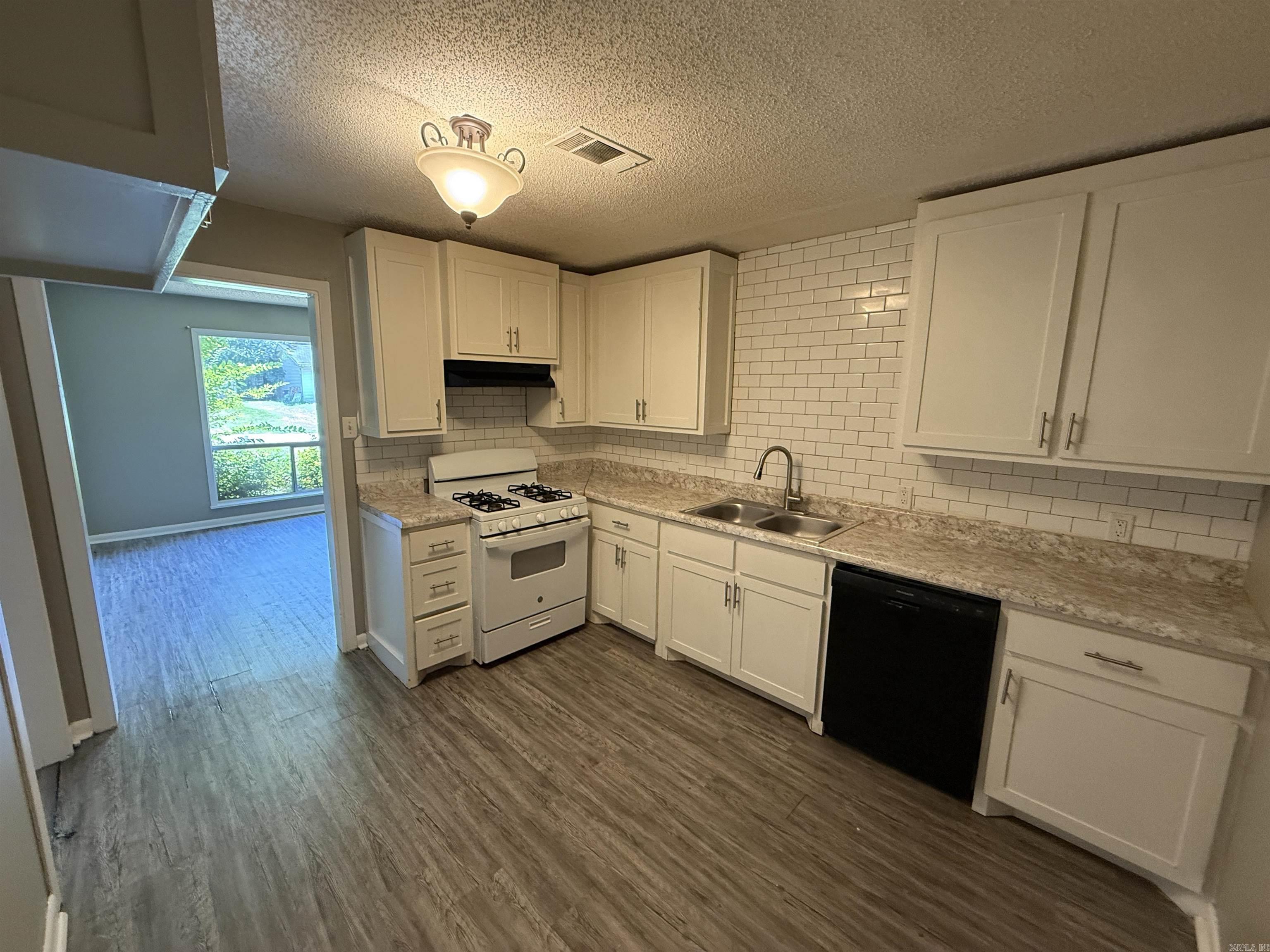 Wakefeild Village - Residential Lease