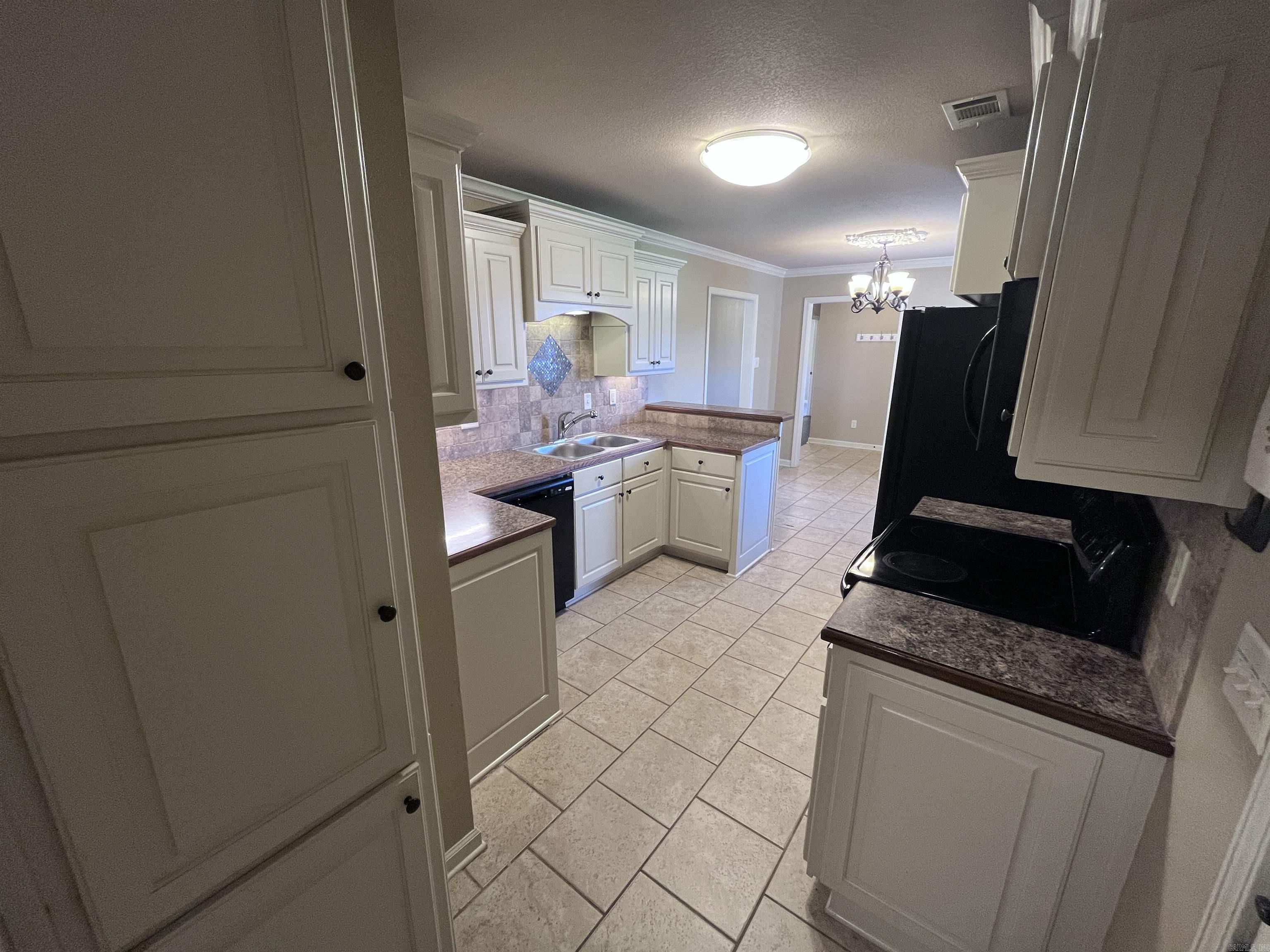 Magnolia Estates - Residential Lease