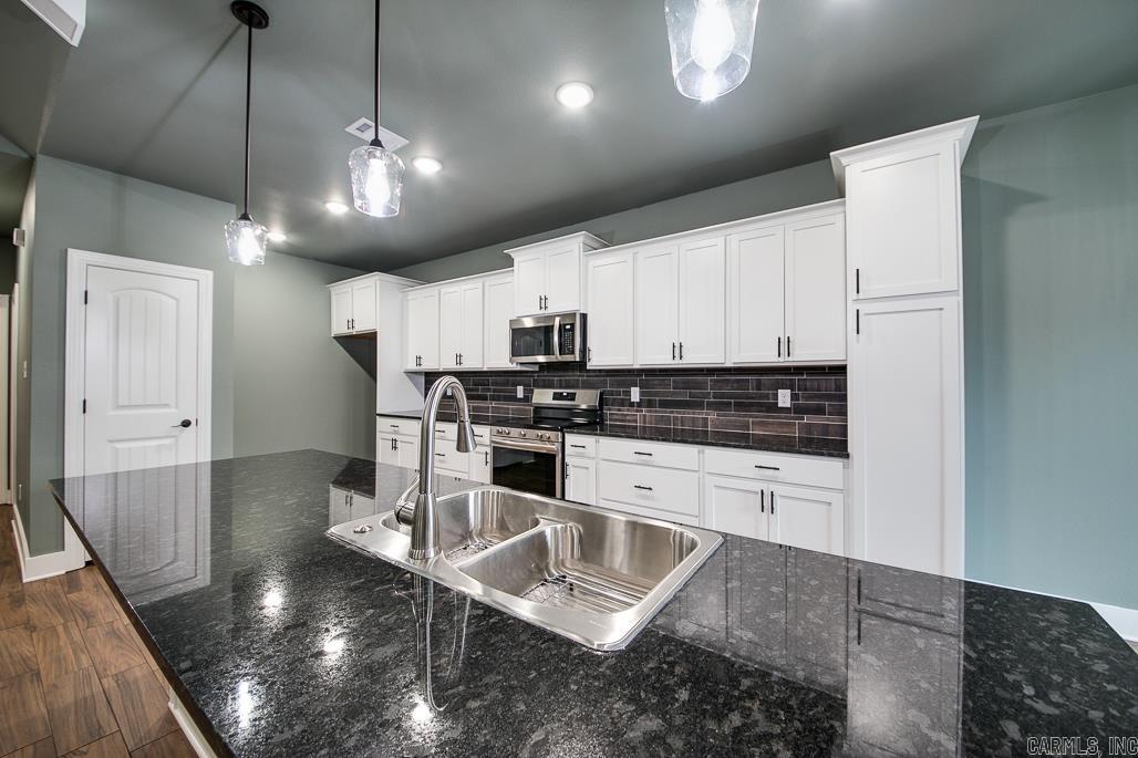 HIDDEN VALLEY ESTATES - Residential