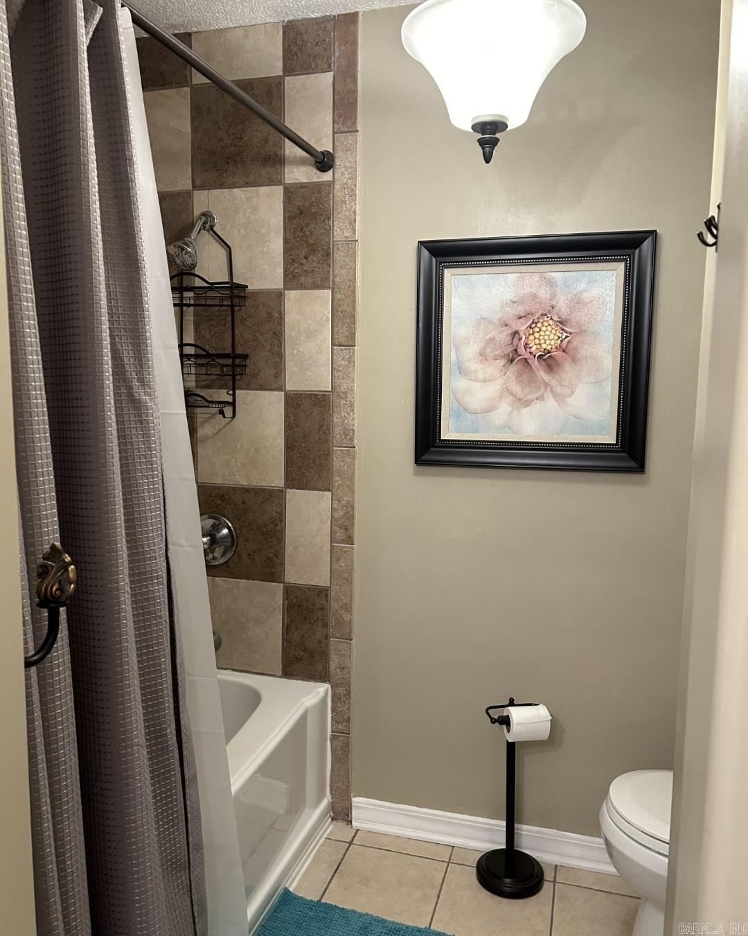 CHELSEA GLADE CONDO - Residential