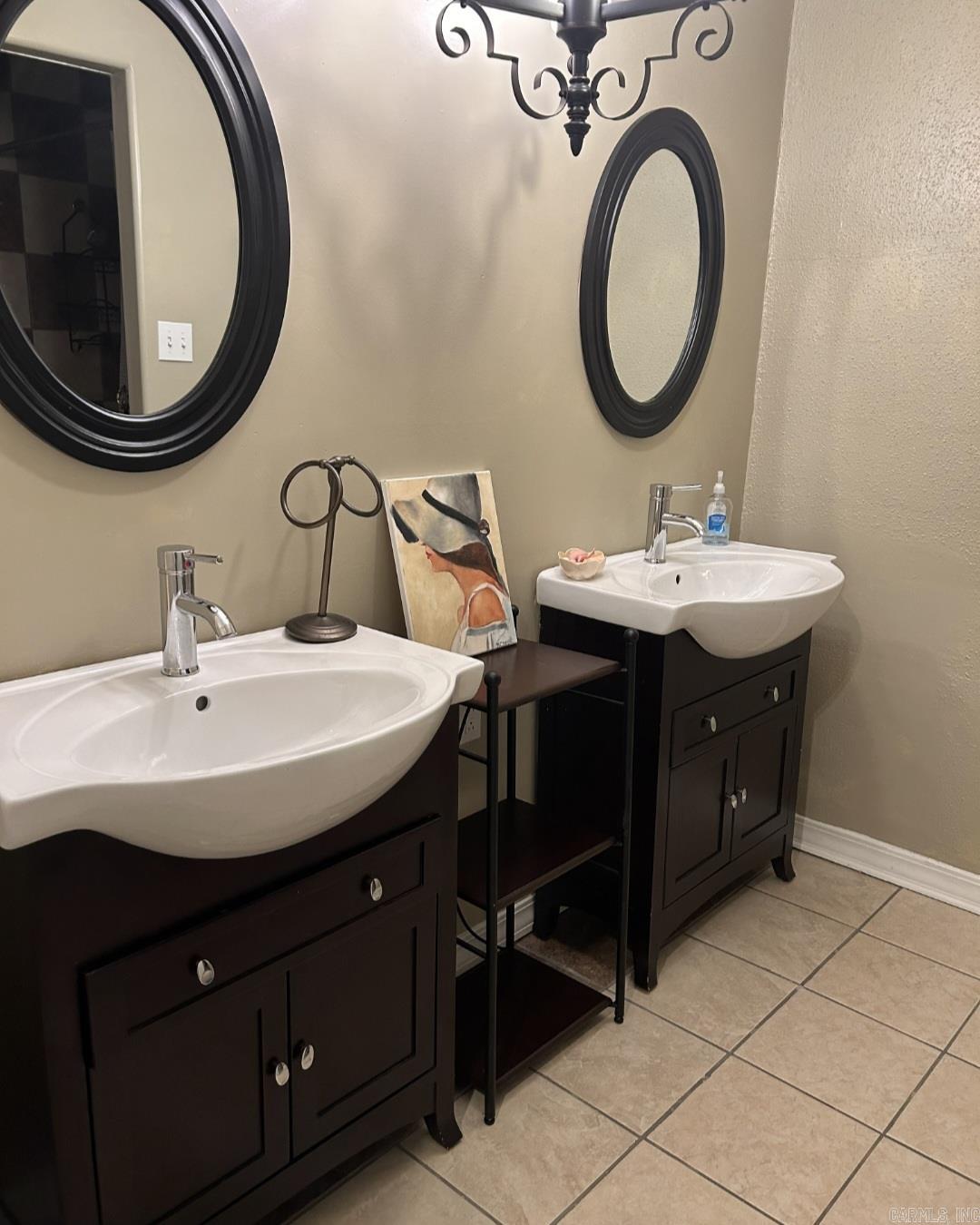 CHELSEA GLADE CONDO - Residential