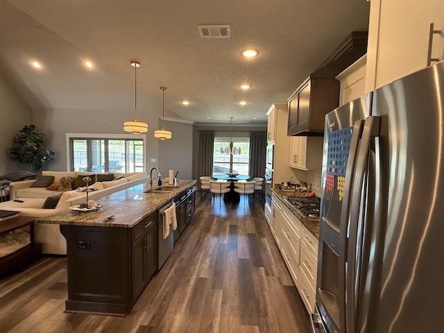 Lake Pointe Estates - Residential