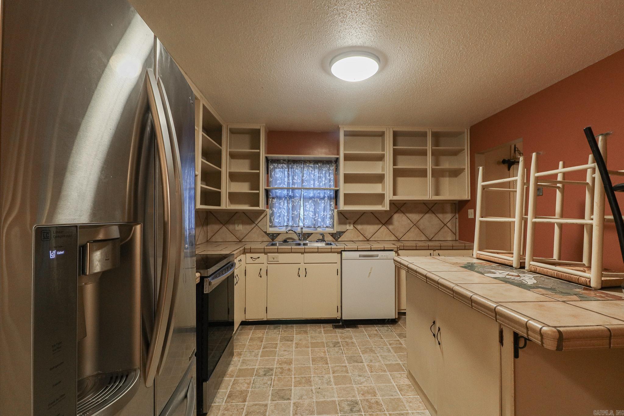 NOBLE ACRES - Residential