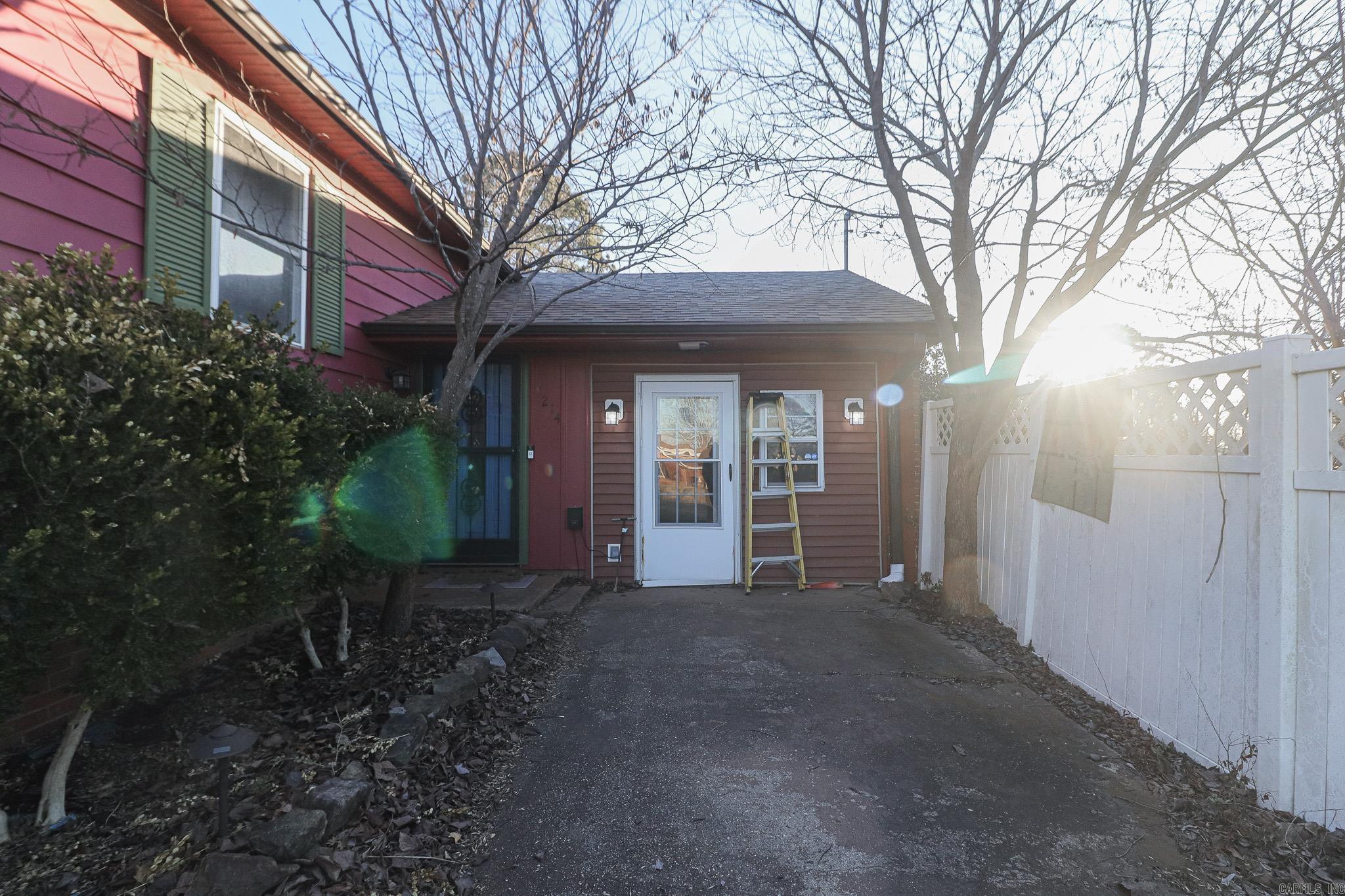 NOBLE ACRES - Residential