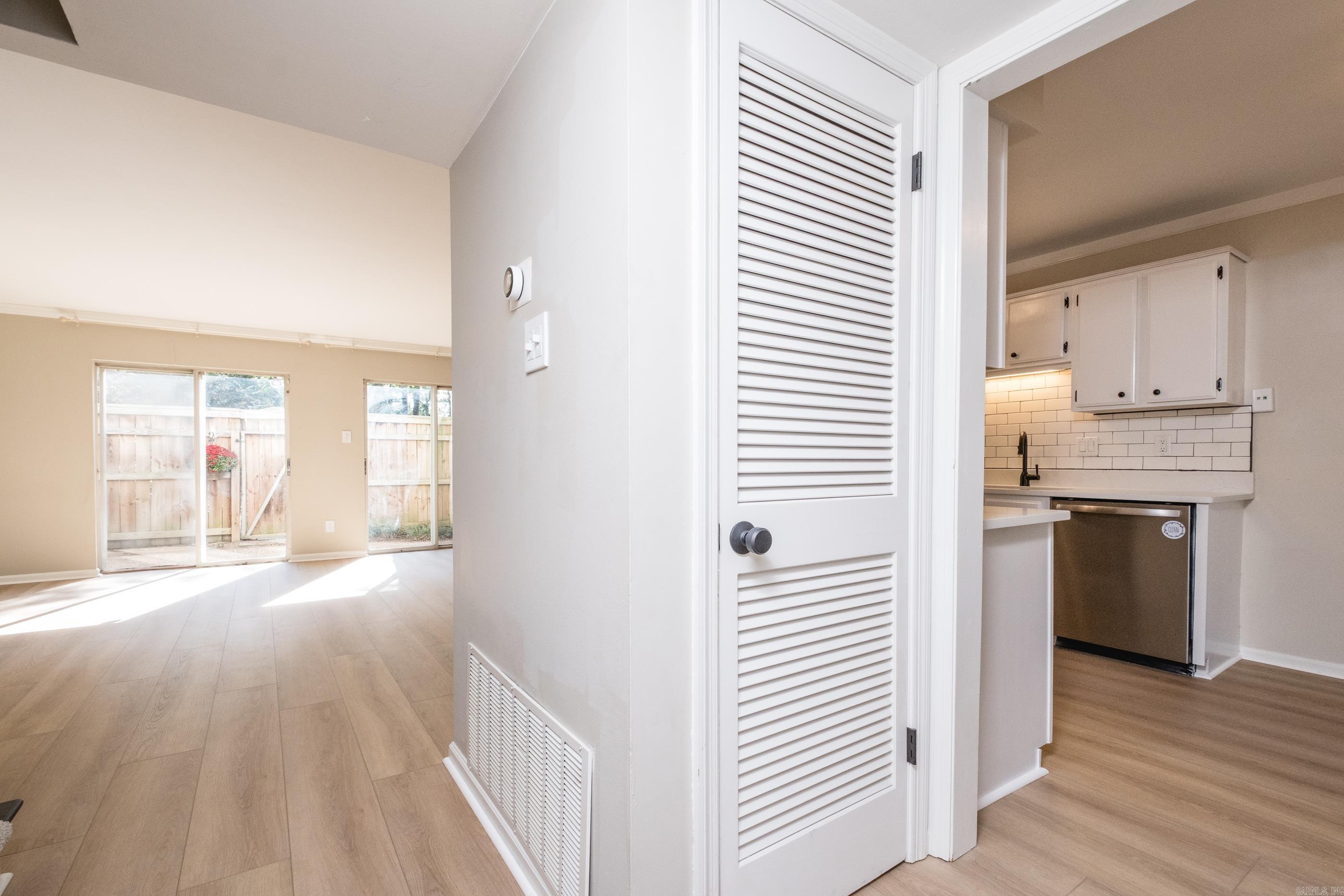 KINGSBRIDGE TWNHSE - Residential