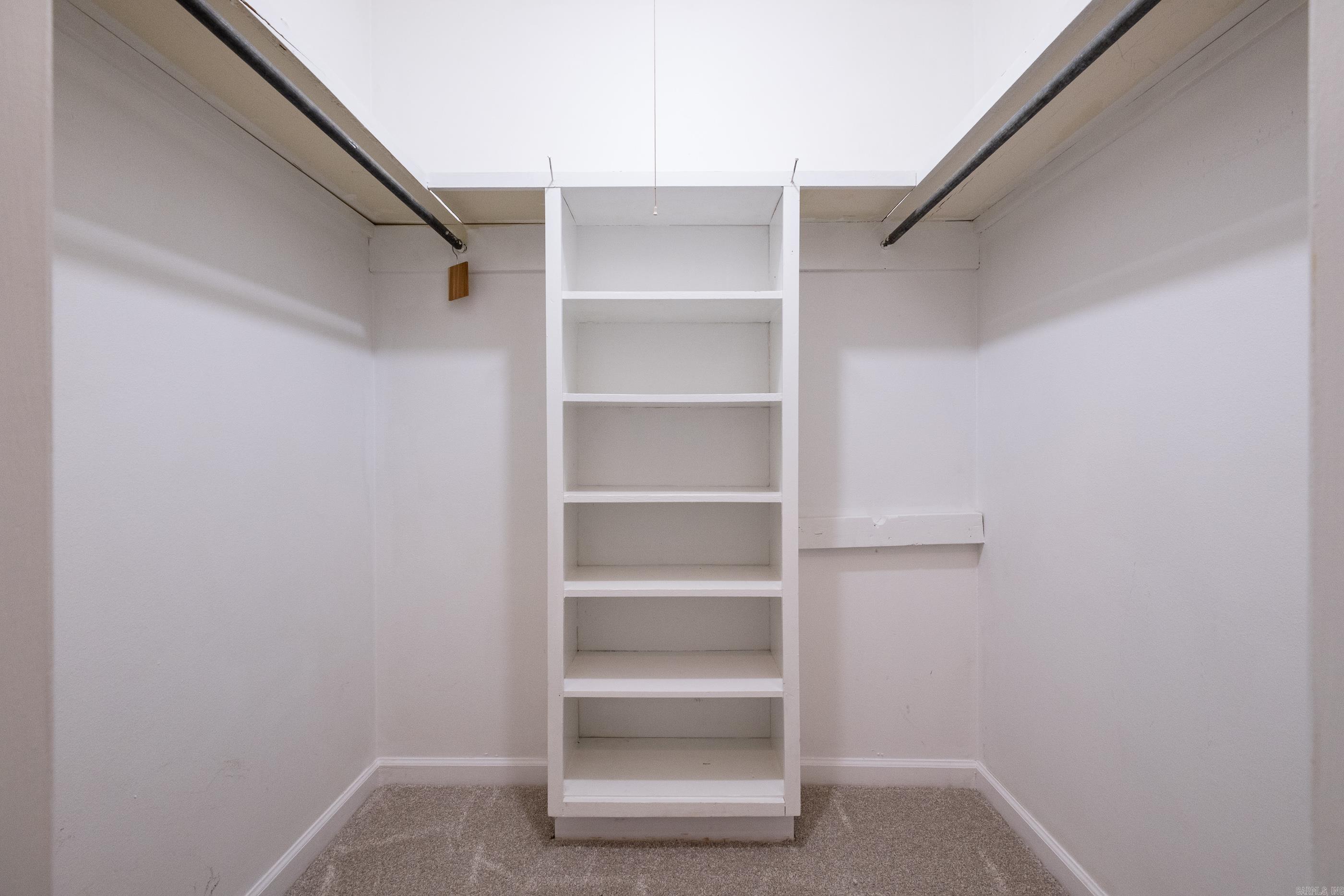 KINGSBRIDGE TWNHSE - Residential