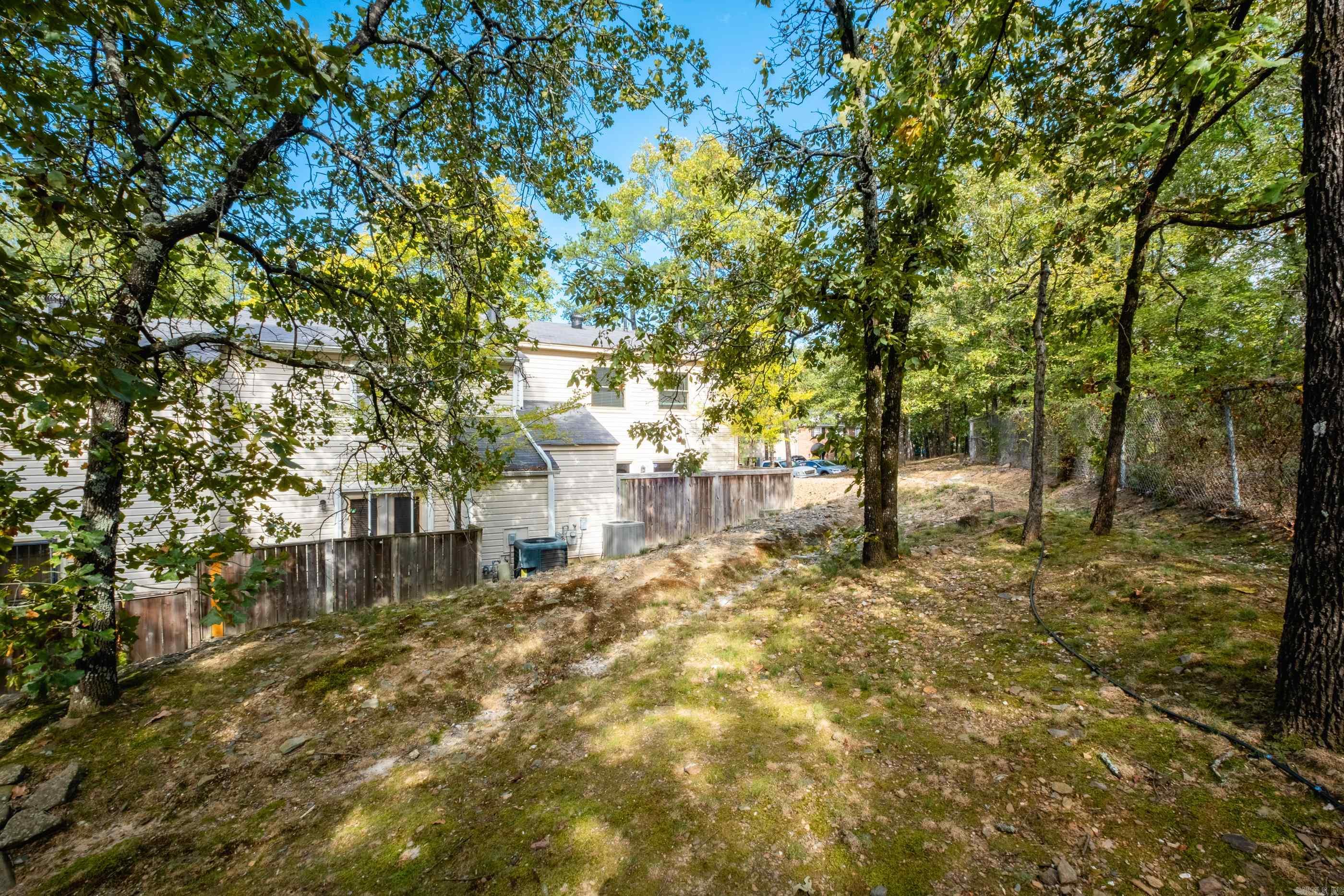 KINGSBRIDGE TWNHSE - Residential
