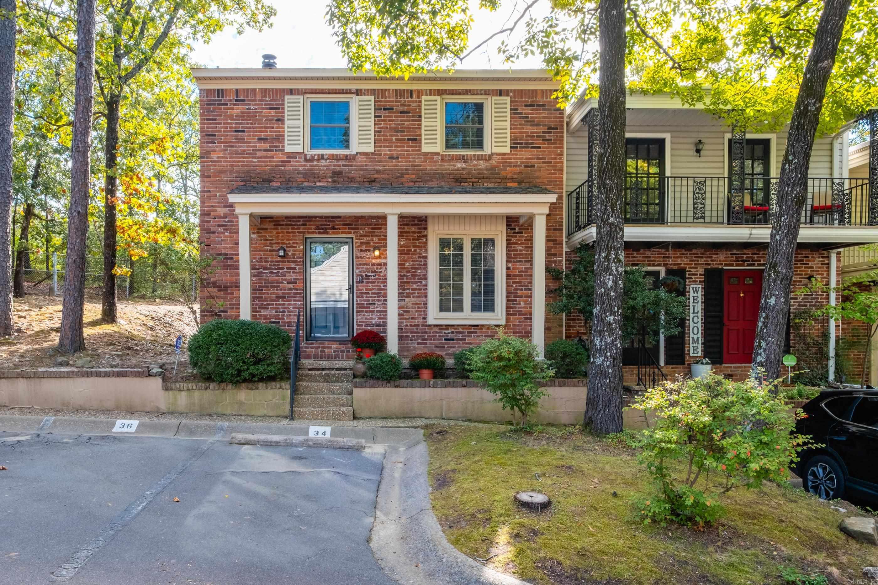 KINGSBRIDGE TWNHSE - Residential