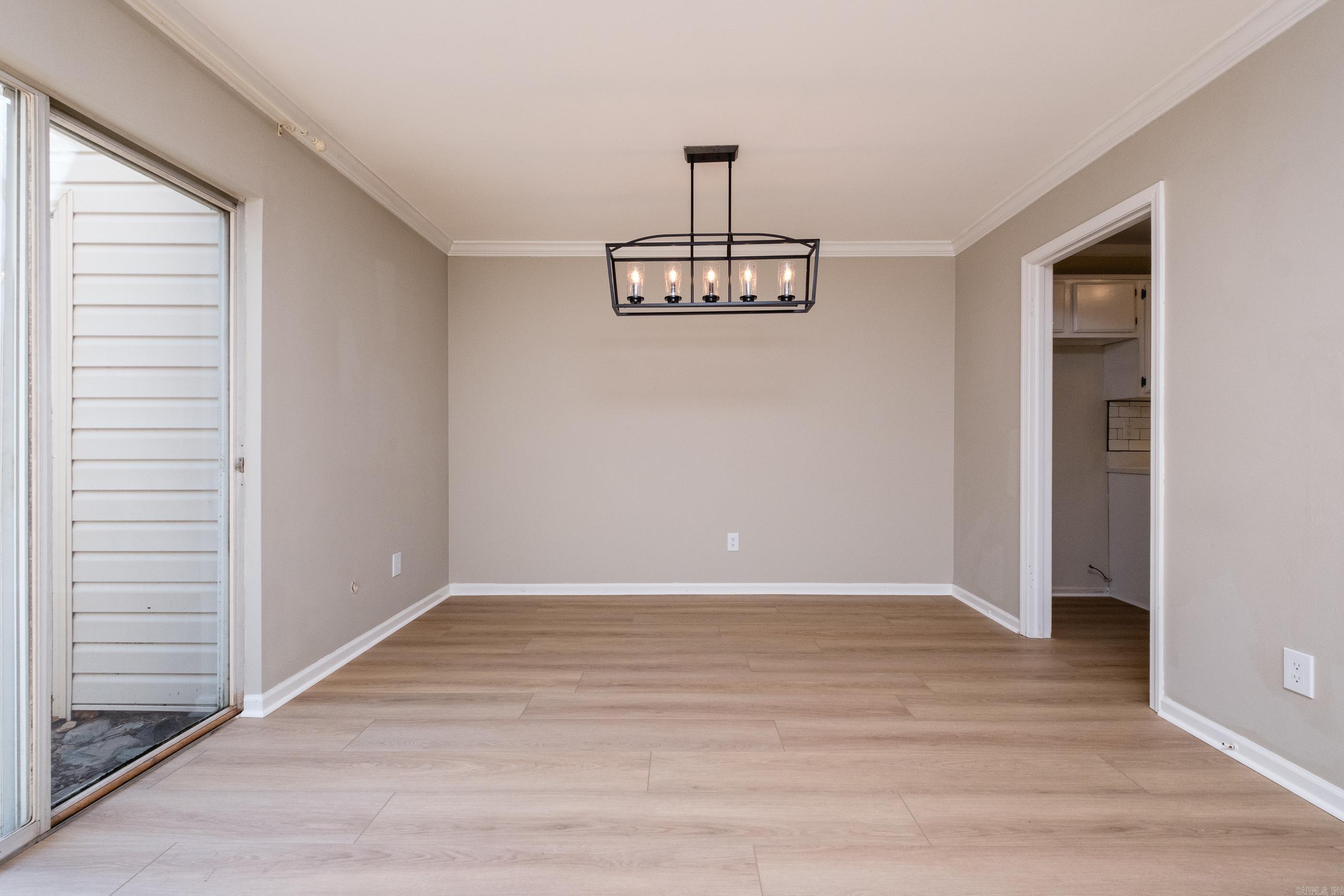 KINGSBRIDGE TWNHSE - Residential