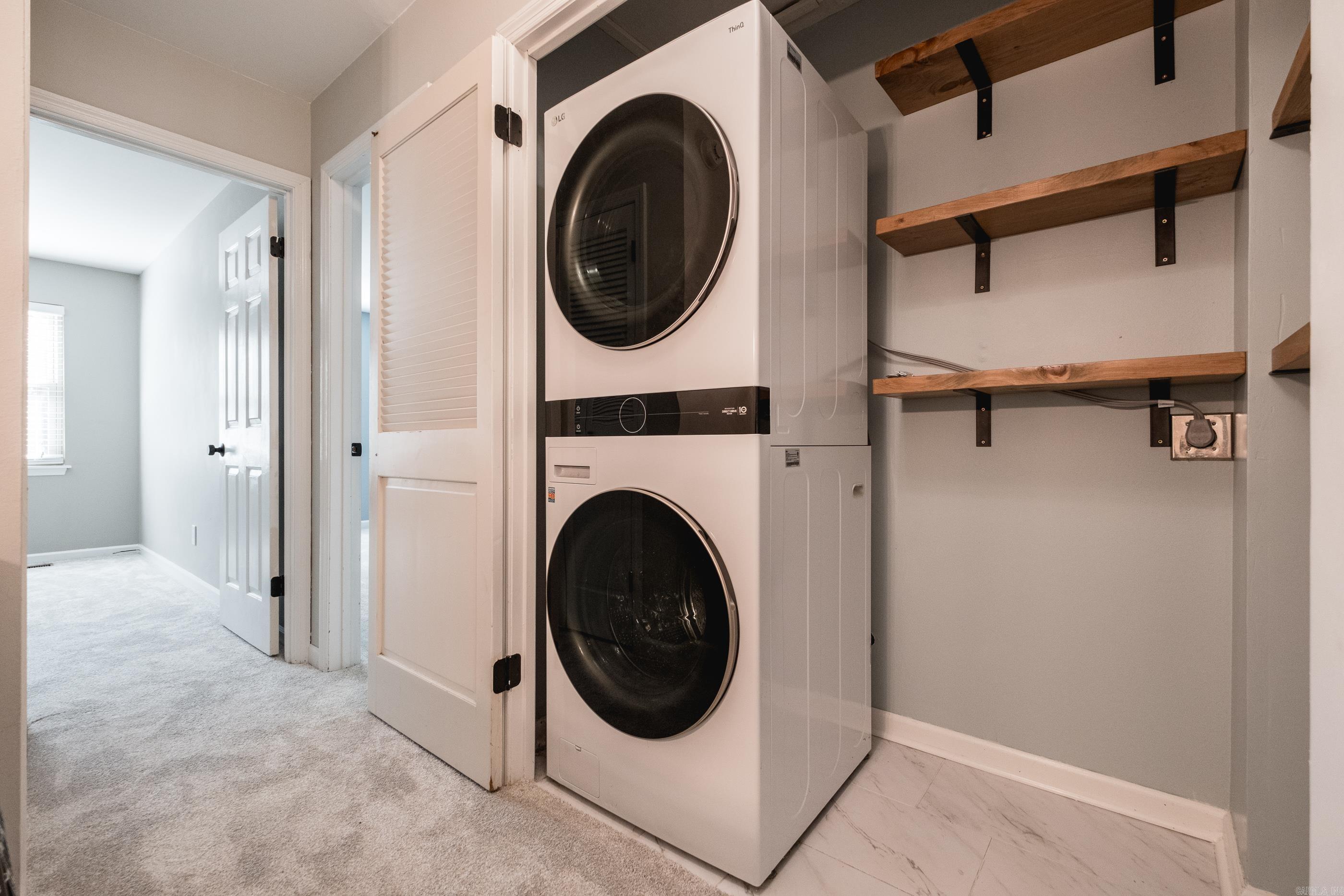 KINGSBRIDGE TWNHSE - Residential