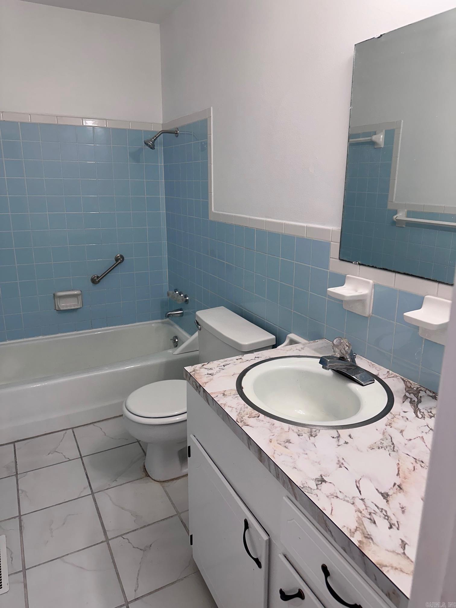 ARBOR OAKS - Residential