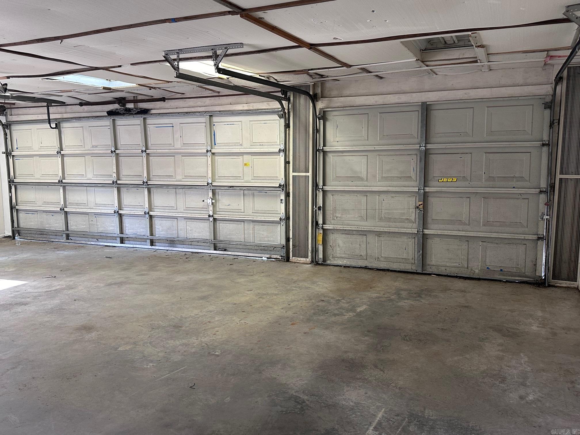 ARBOR OAKS - Residential