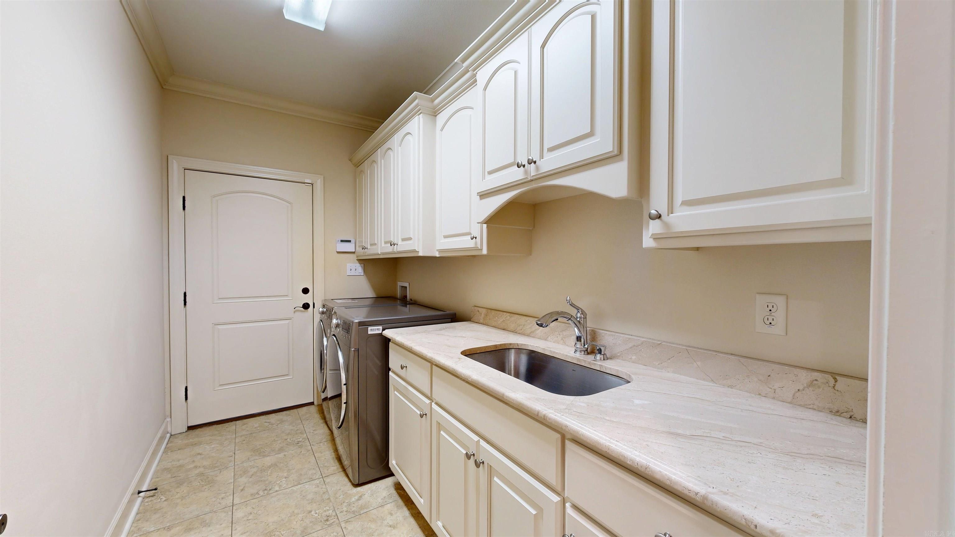 CHENAL VALLEY "TOURNAY CIRCLE" - Residential