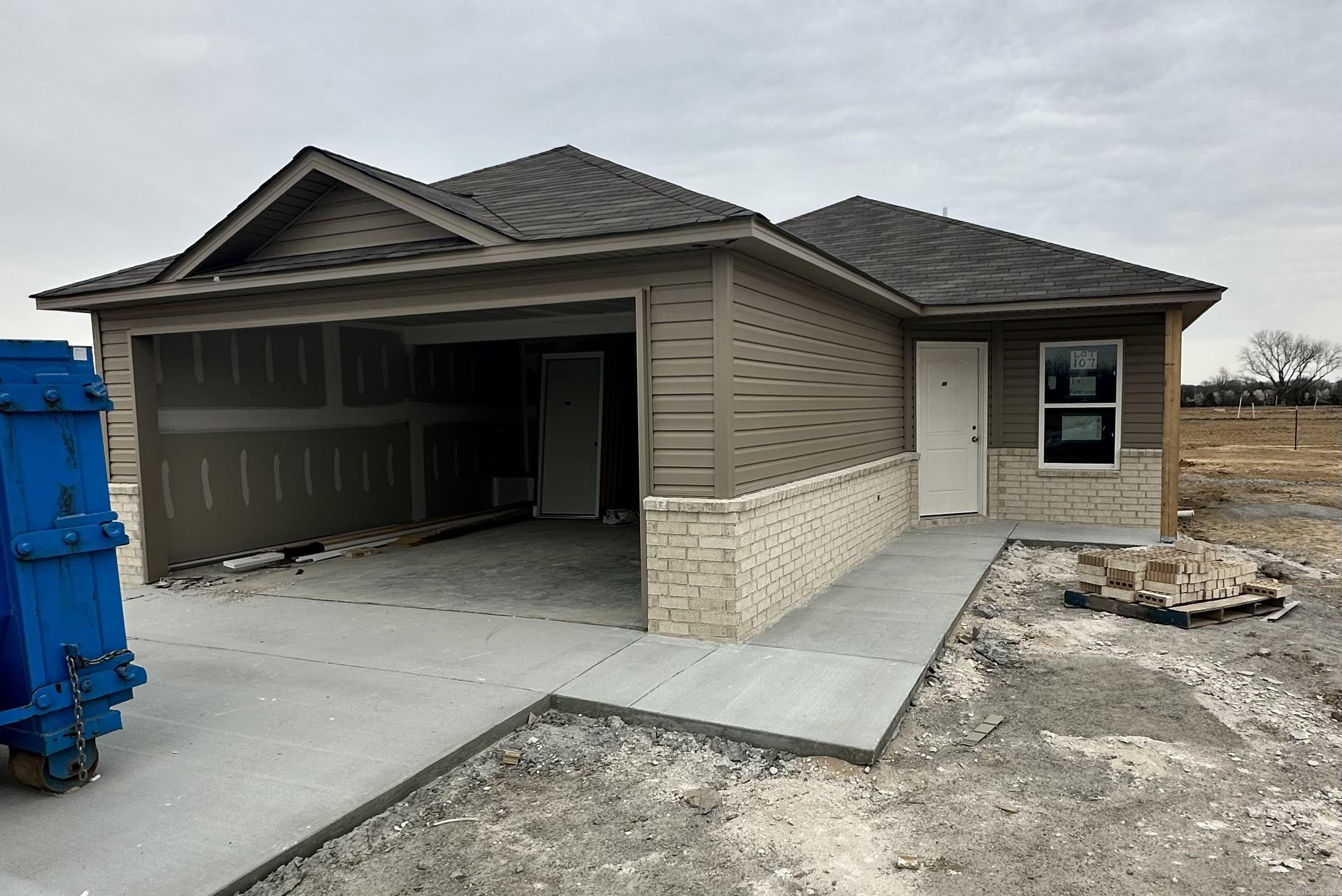 HILL FARM - Residential