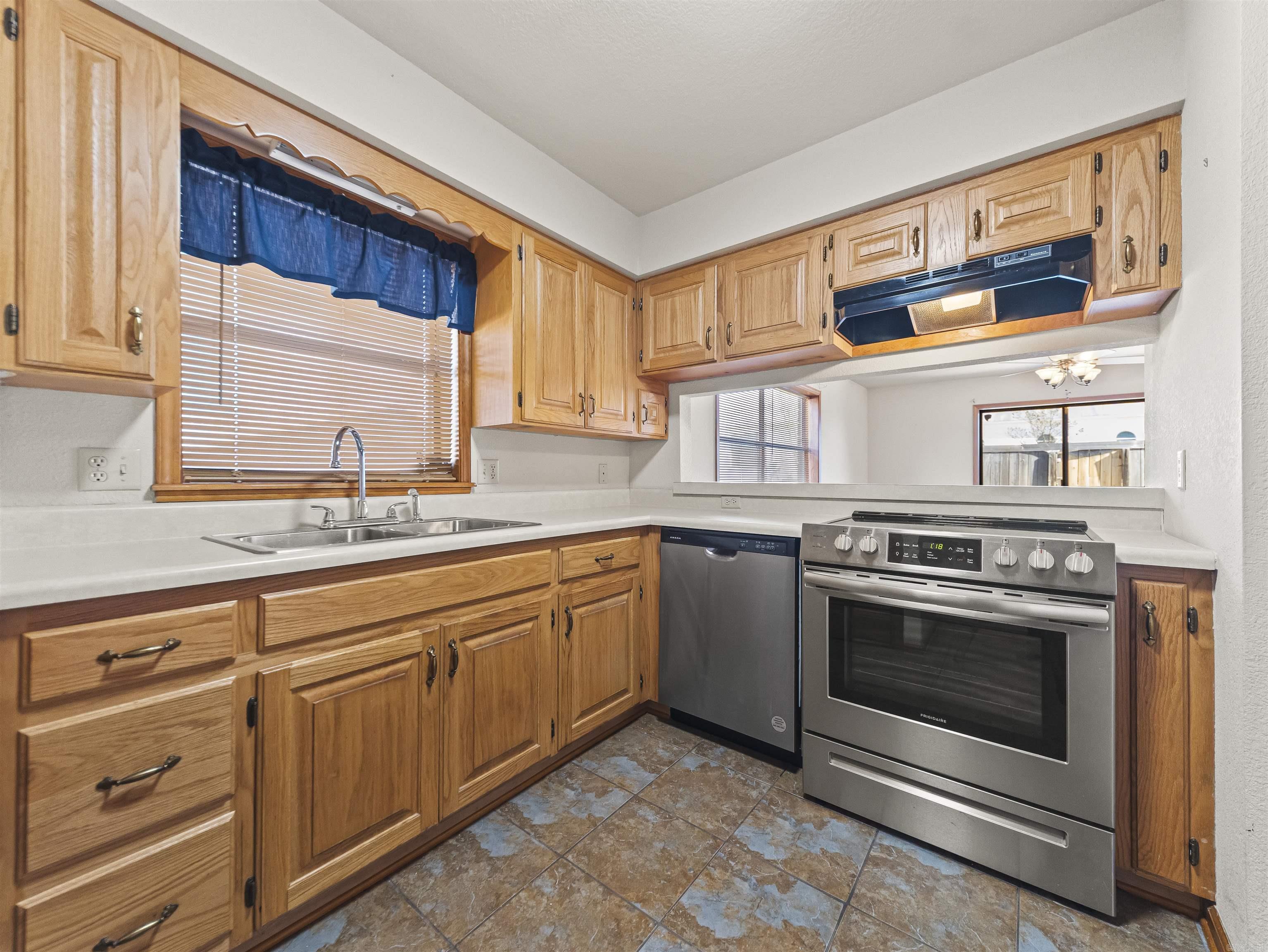 CHARMARY SQUARE HPR - Residential