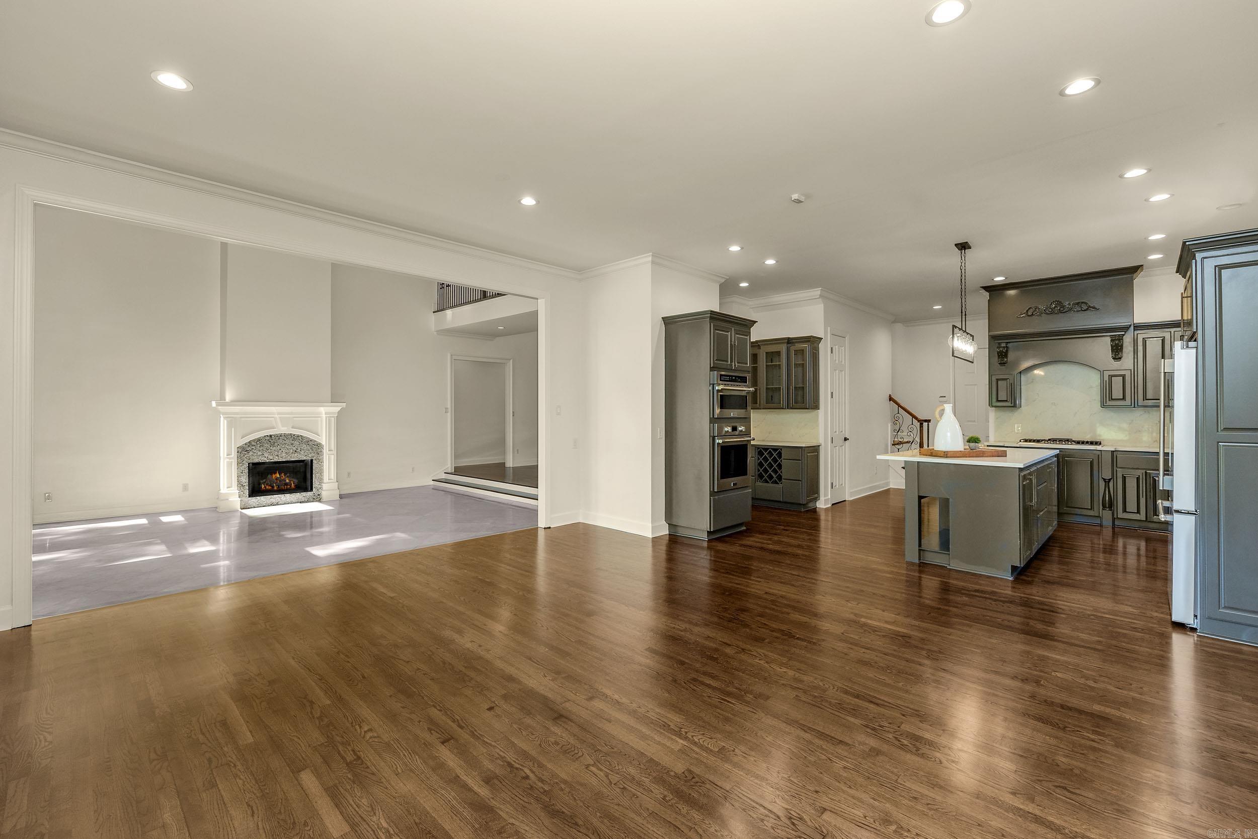 CHENAL VALLEY THE OAKS - Residential